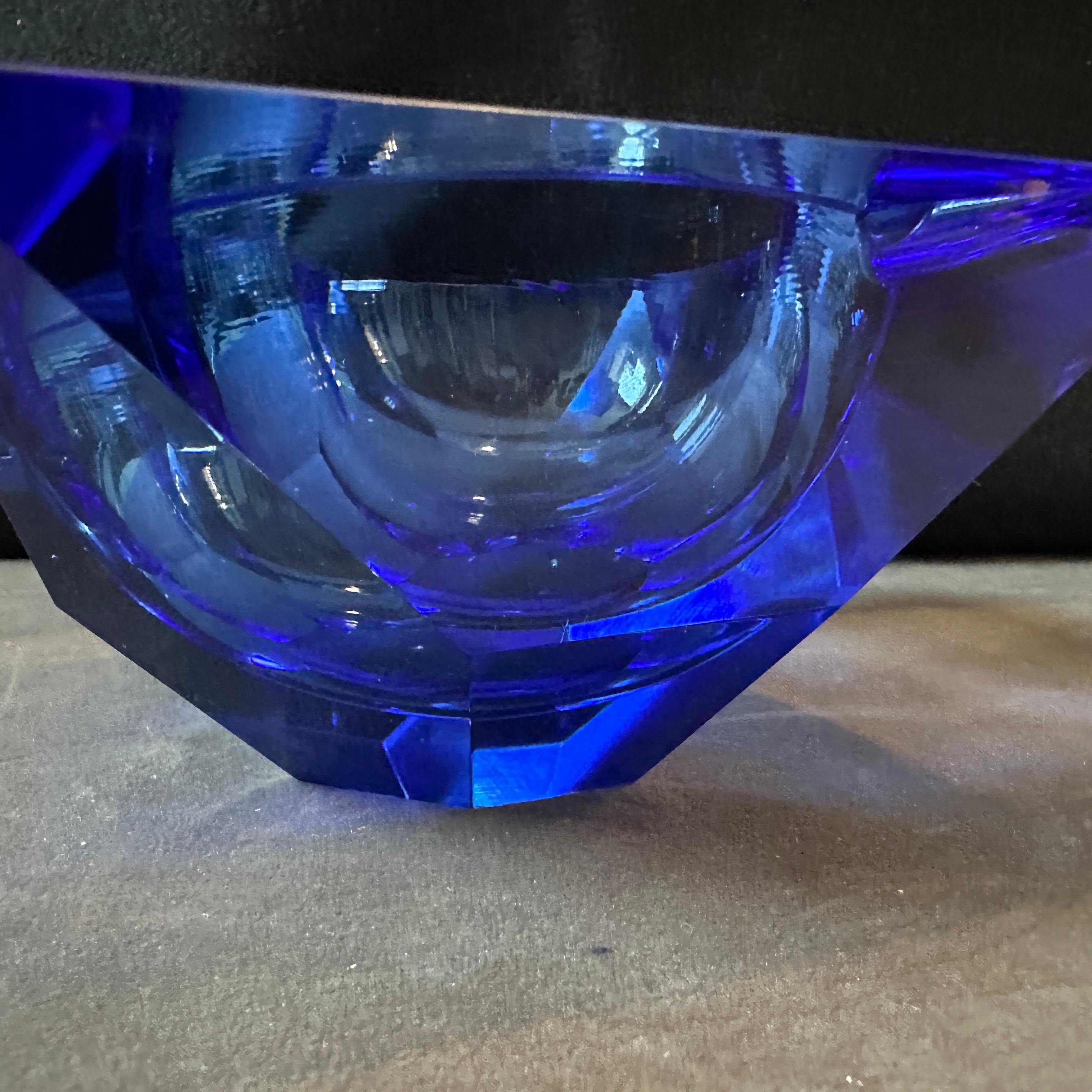 Posacenere in vetro di Murano moderno e sfaccettato in stile Seguso degli anni '80 in vendita 4