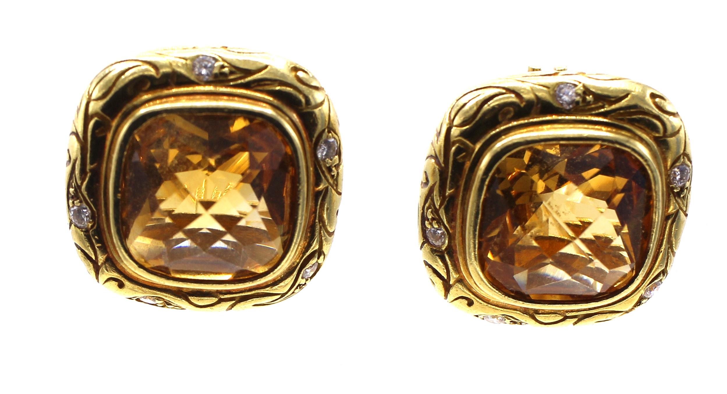 Beautifully designed and masterfully handcrafted in 18 karat yellow gold by Seidengang. 2 perfectly matched square bright orangy-yellow citrines with a domed multifaceted top give these gemstones an incredible life and fire. Set in a bezel of mated