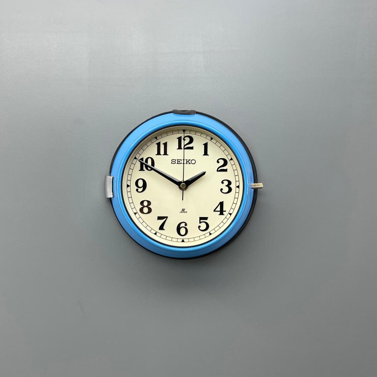 1980s Seiko Blue and White Retro Vintage Industrial Antique Steel Quartz Clock 5