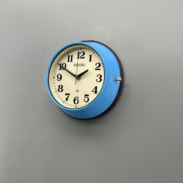 1980s Seiko Blue and White Retro Vintage Industrial Antique Steel Quartz Clock 8