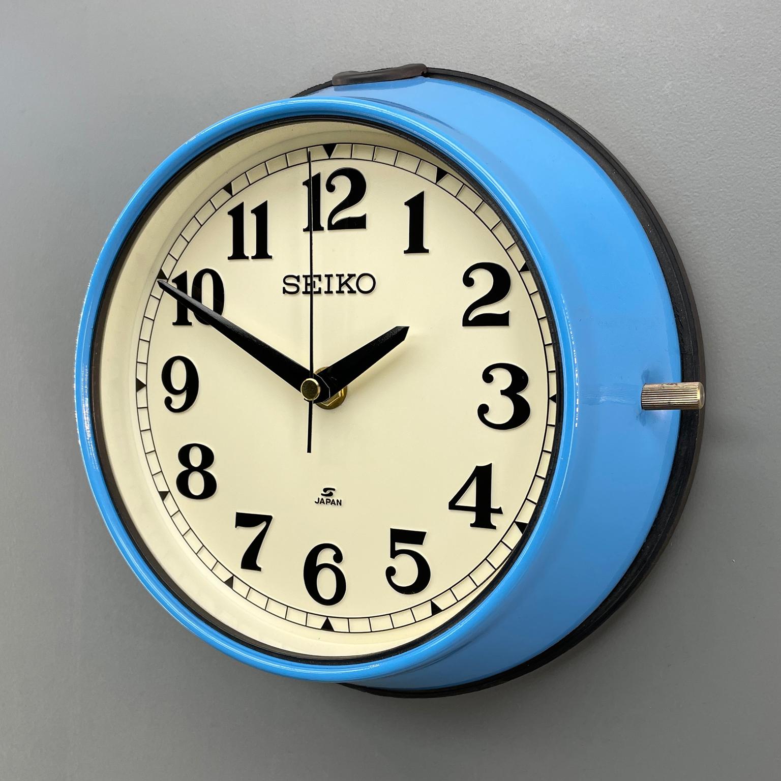 seiko retro clock