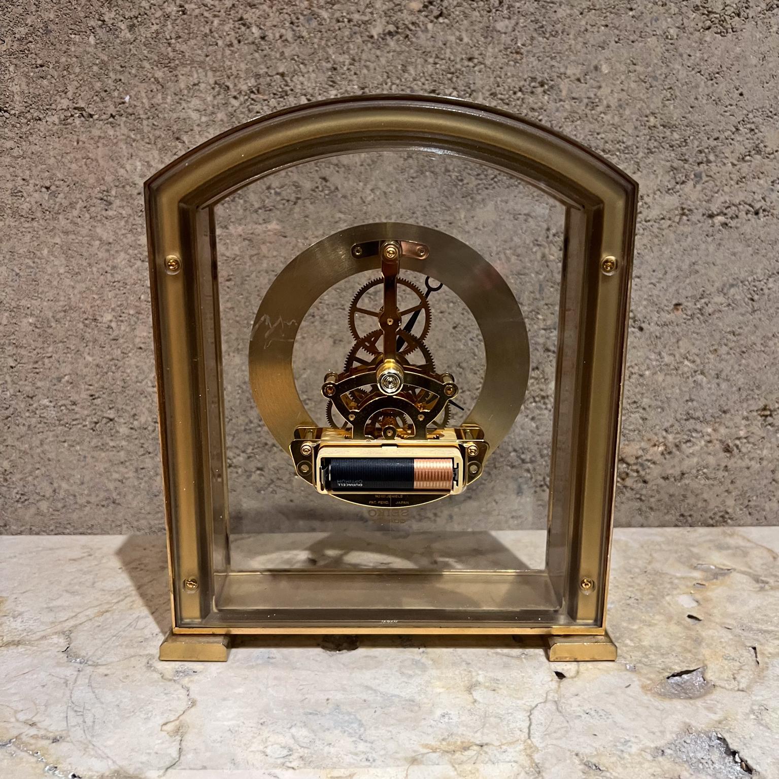 seiko quartz table clock