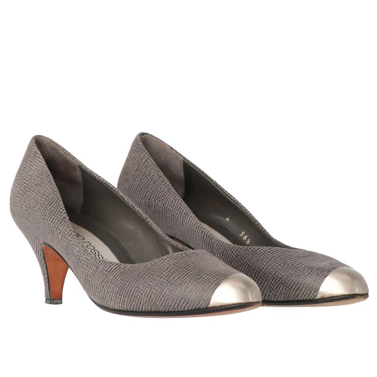1980s Sergio Rossi Grey Low-heeled Pumps In Good Condition For Sale In Lugo (RA), IT