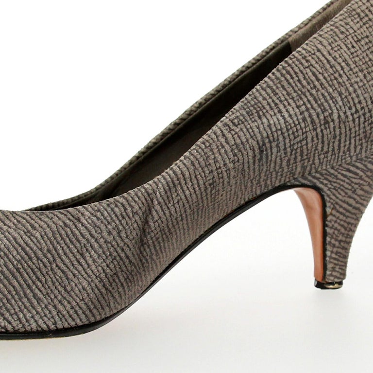 1980s Sergio Rossi Grey Low-heeled Pumps For Sale 4