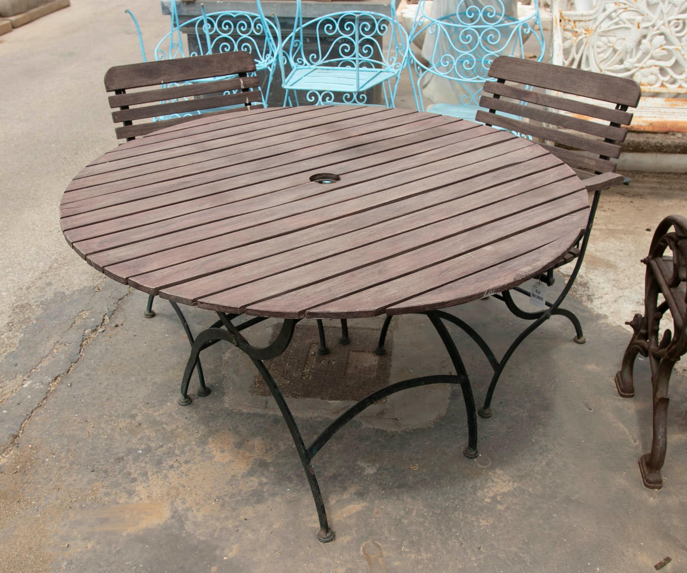1980s Set Consisting of Table and Four Chairs in iron and wood For Sale 12