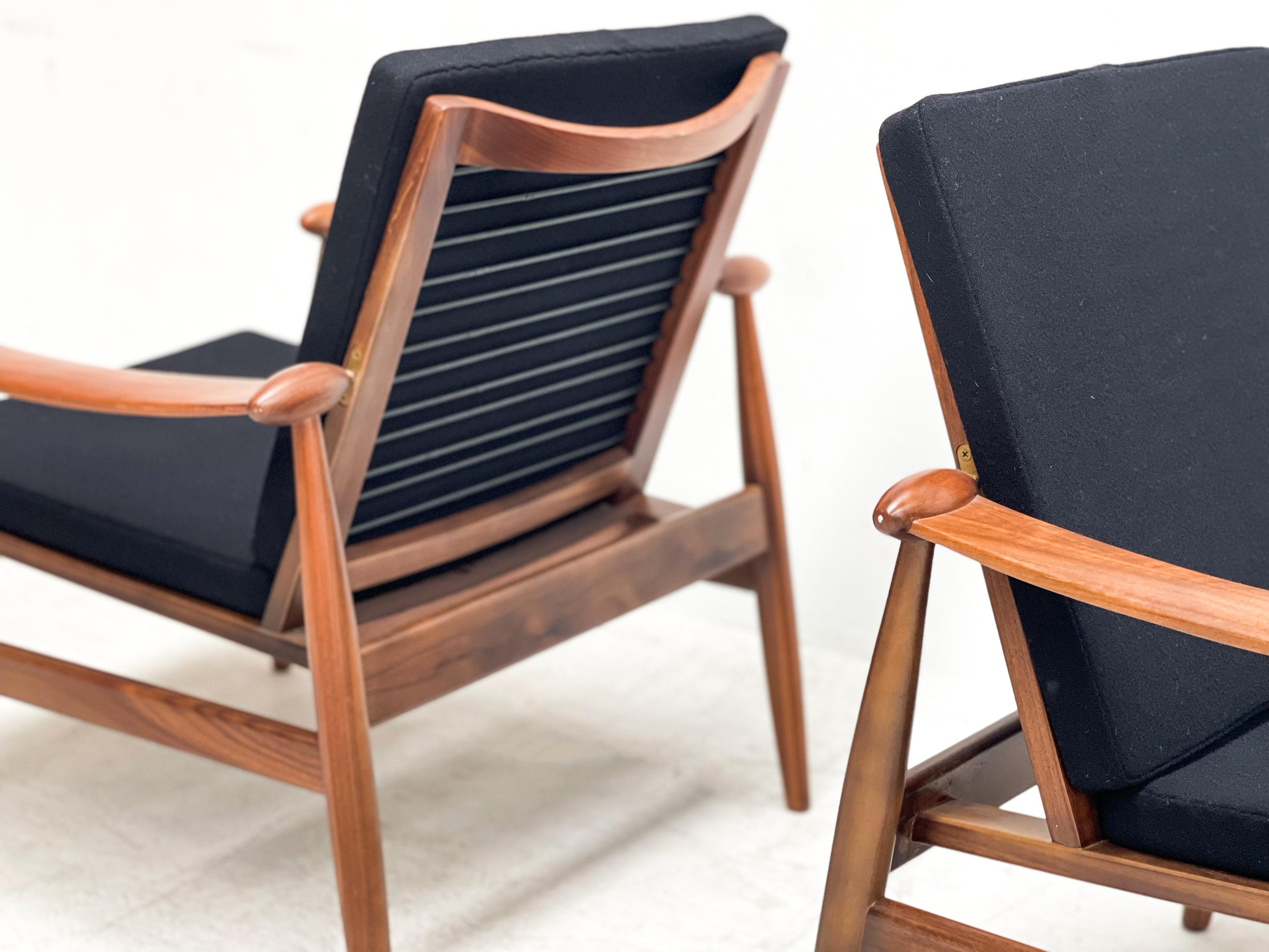 Oak 1980's Set of 2 FD133 Finn Juhl Easy Chairs for France & Son