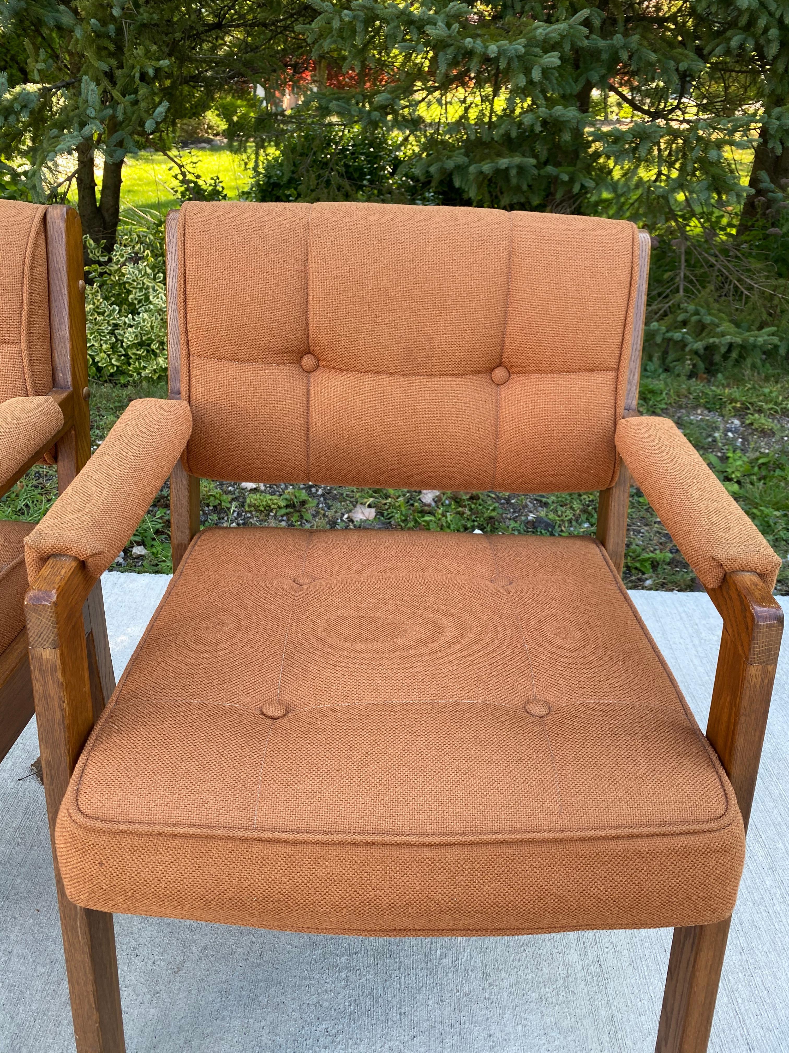 1980s, Set of 2 Orange Mid-Century Modern Style Accent Chairs 1