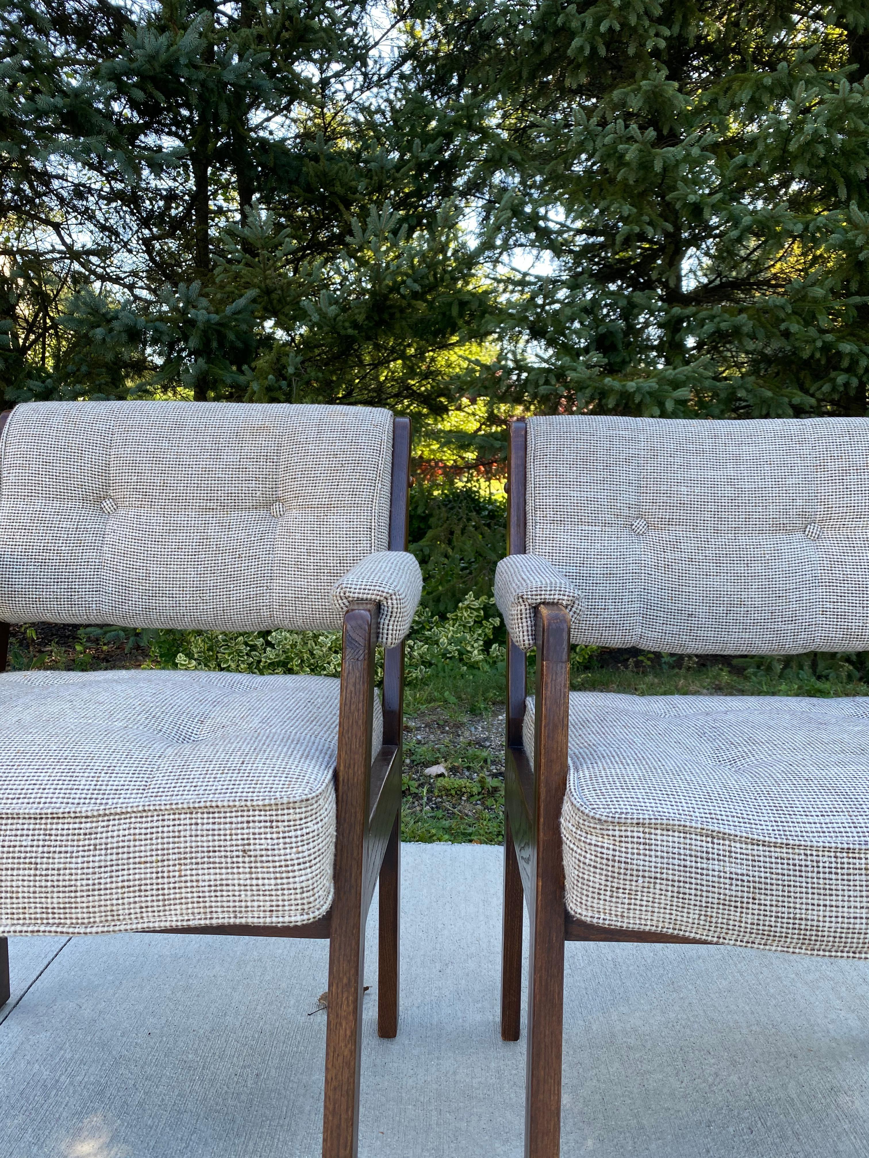 1980s Set of 2 White/Gray Mid-Century Modern Style Accent Chairs 3