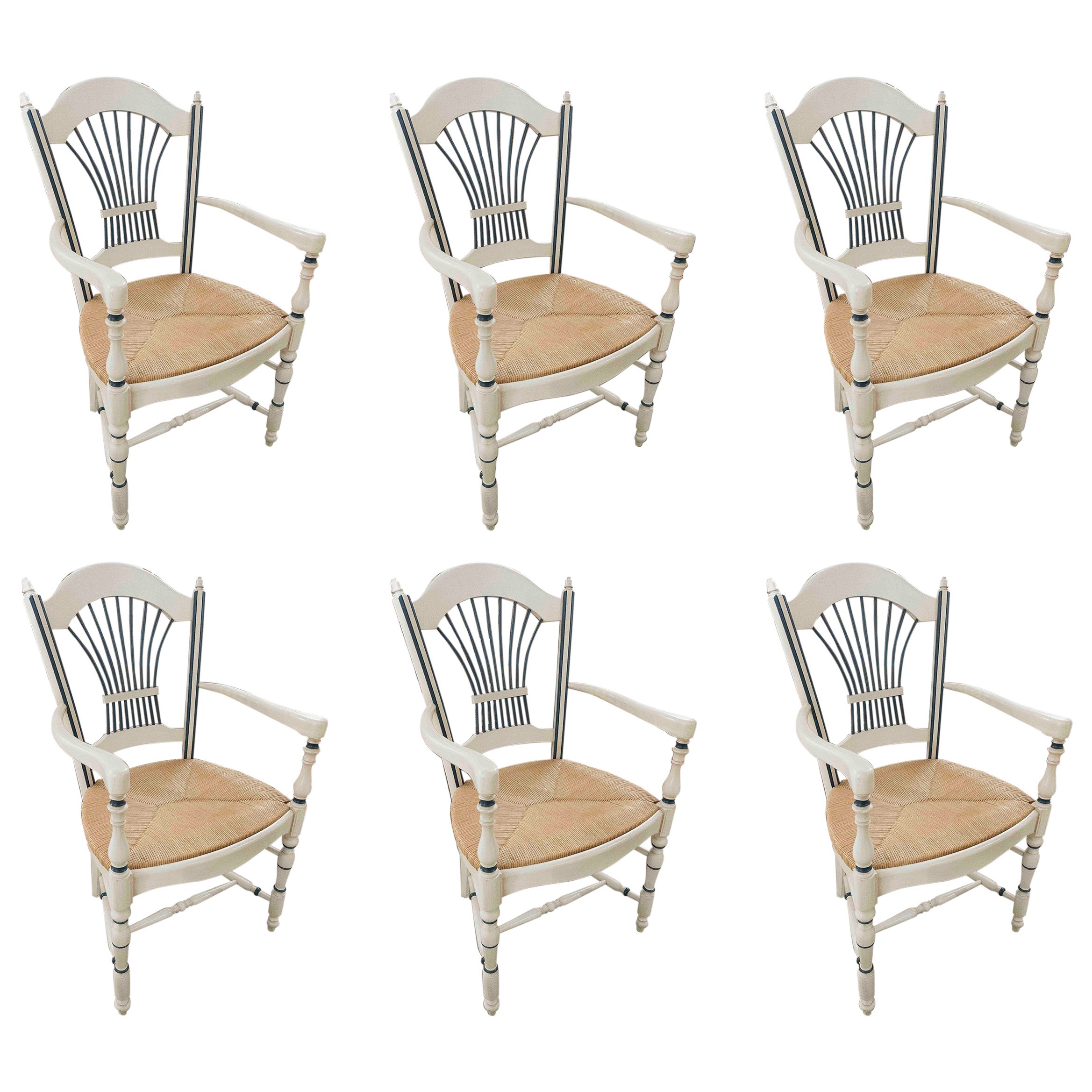 Set di 6 poltrone dipinte degli anni 
80 con sedute in rete e dettagli in blu navy in vendita