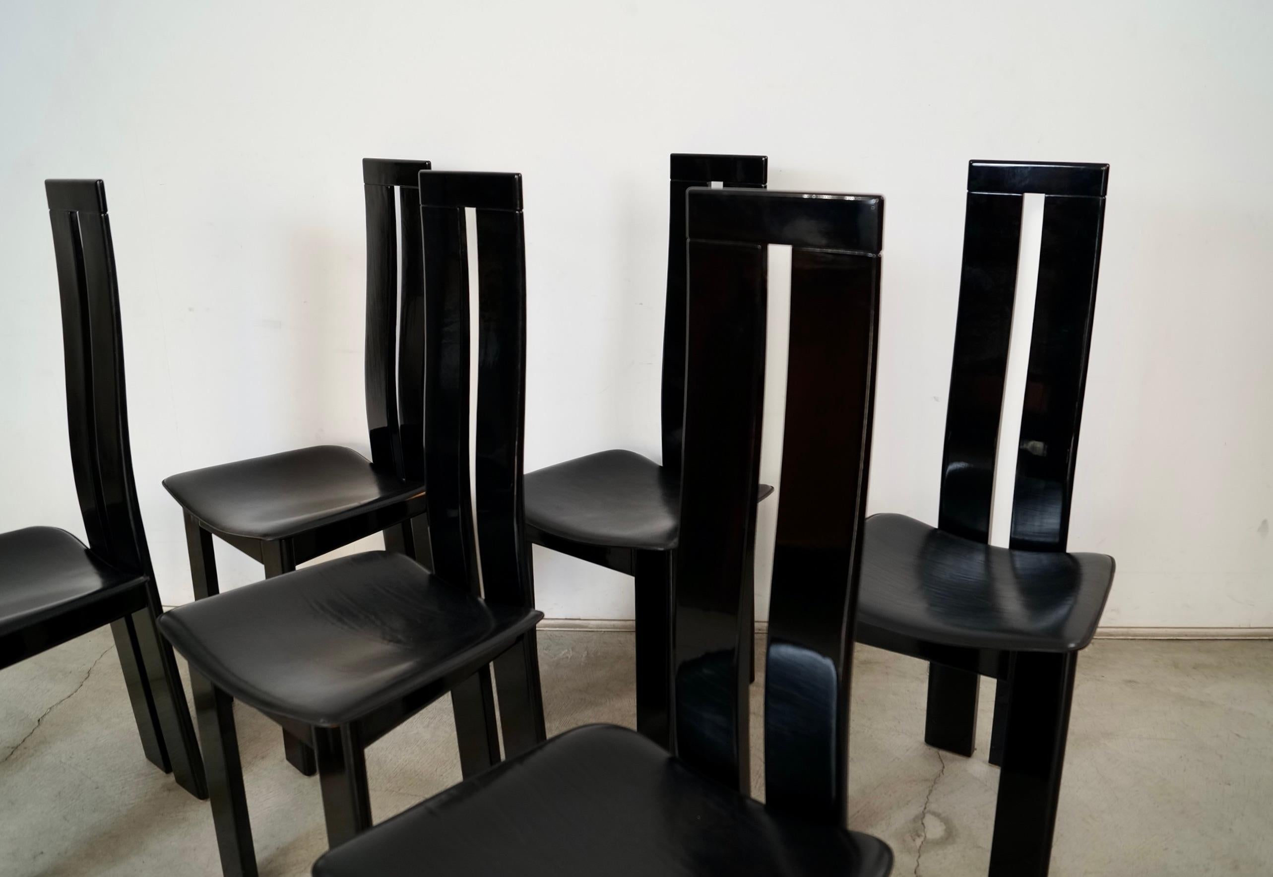 1980er Set von 6 postmodernen Pietro Costantini Esszimmerstühlen aus Lack und Leder im Angebot 5