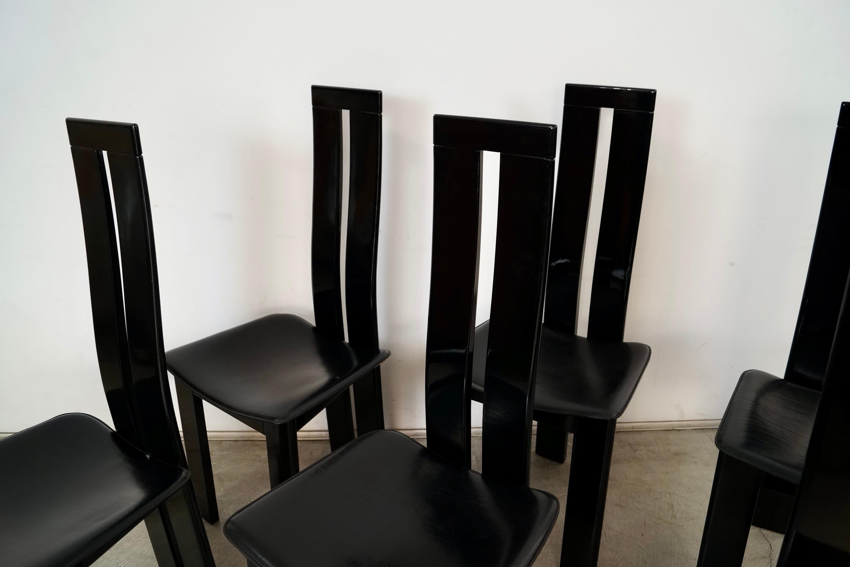 1980er Set von 6 postmodernen Pietro Costantini Esszimmerstühlen aus Lack und Leder im Angebot 6