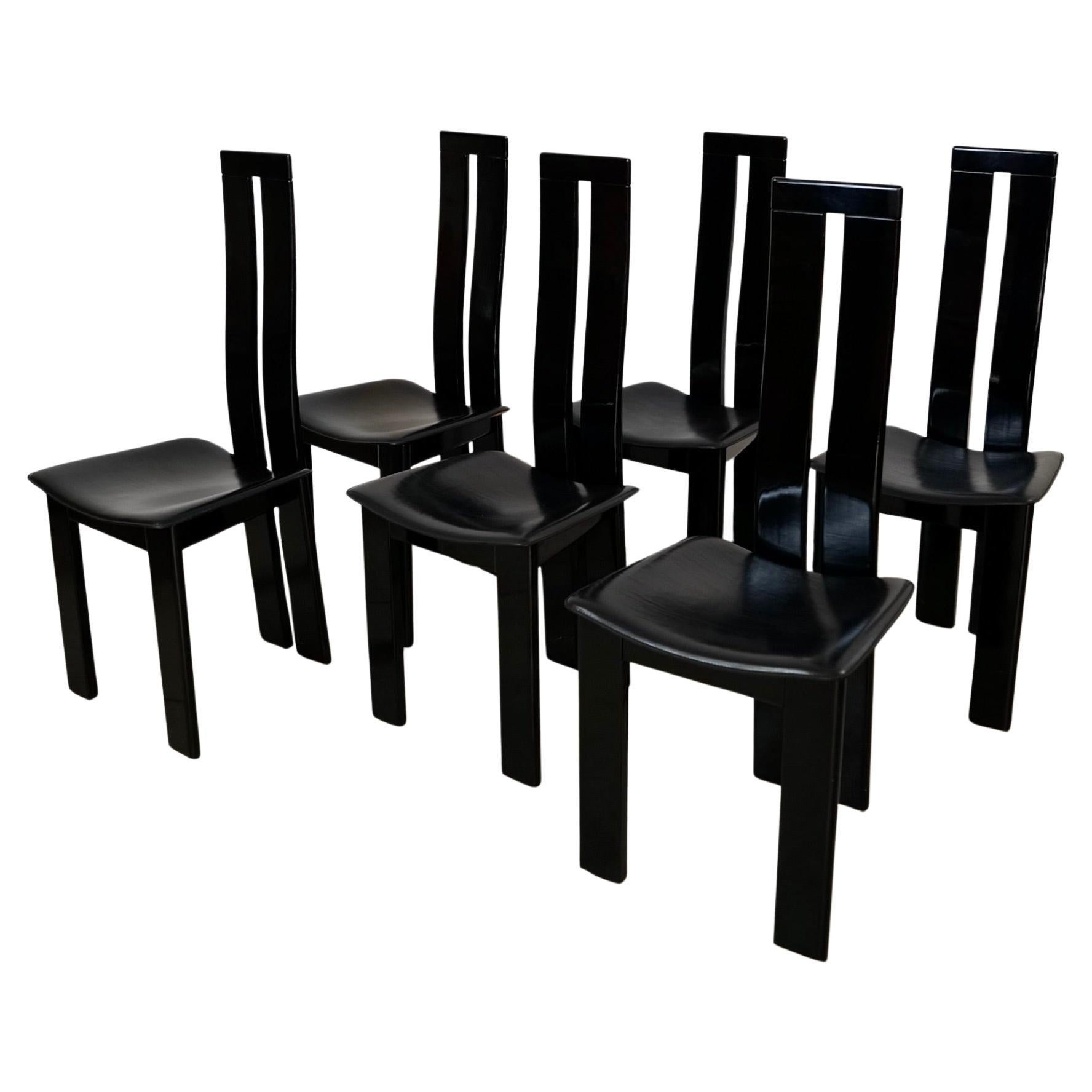 1980er Set von 6 postmodernen Pietro Costantini Esszimmerstühlen aus Lack und Leder im Angebot