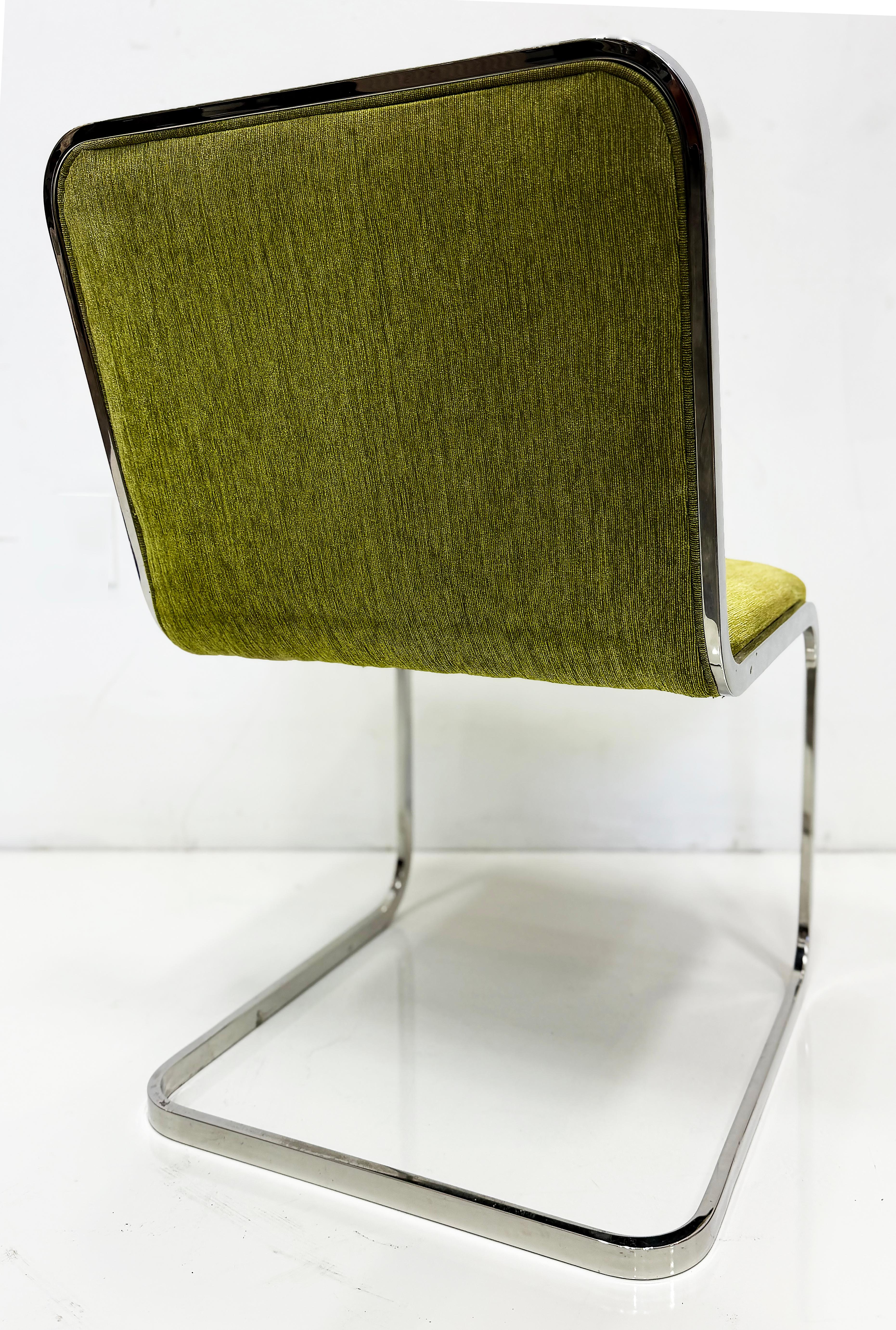 Juego de 8 sillas de comedor cantilever de acero cromado de los años 80, atribuido a Pace Furniture Acero en venta