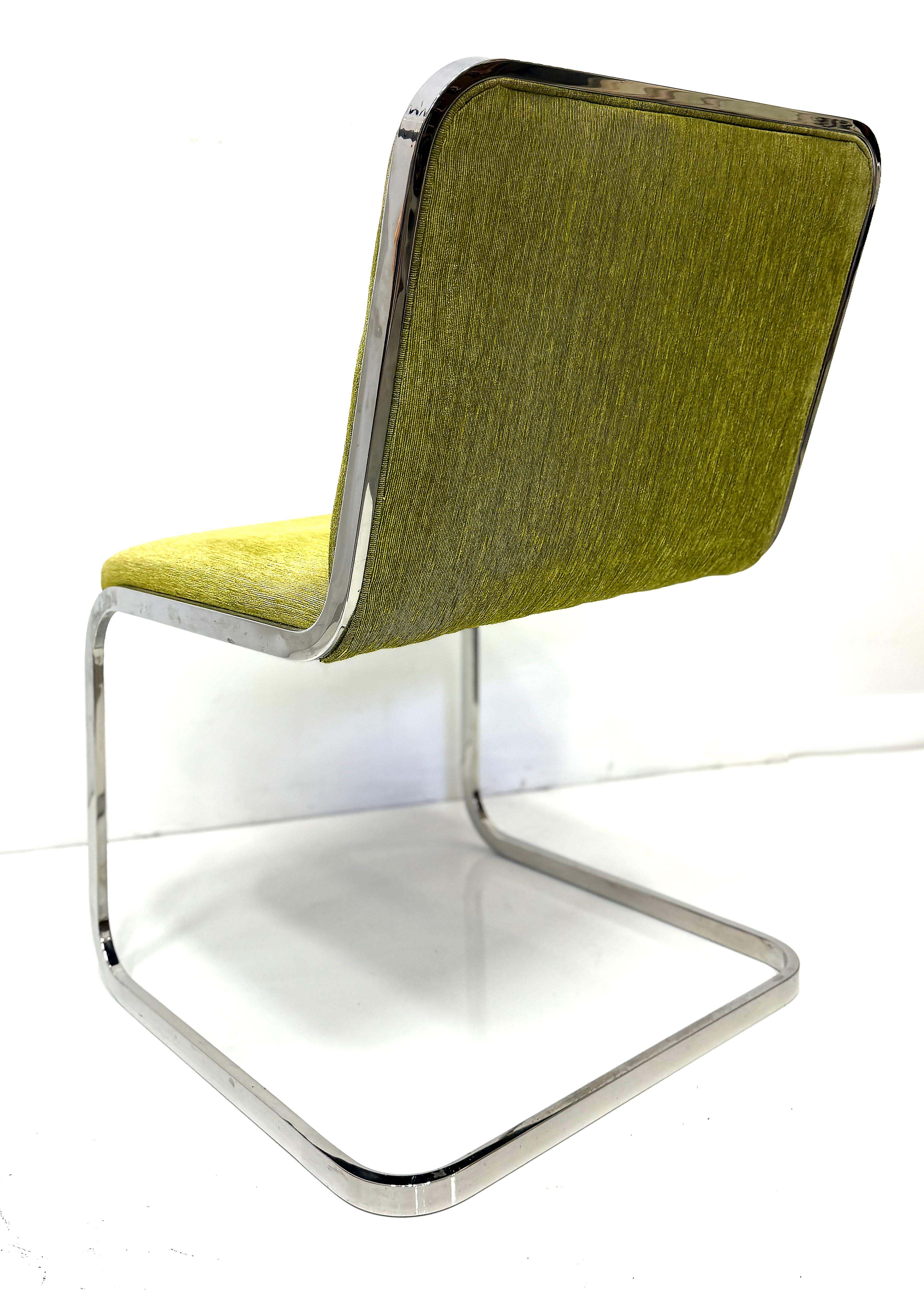 Juego de 8 sillas de comedor cantilever de acero cromado de los años 80, atribuido a Pace Furniture en venta 1