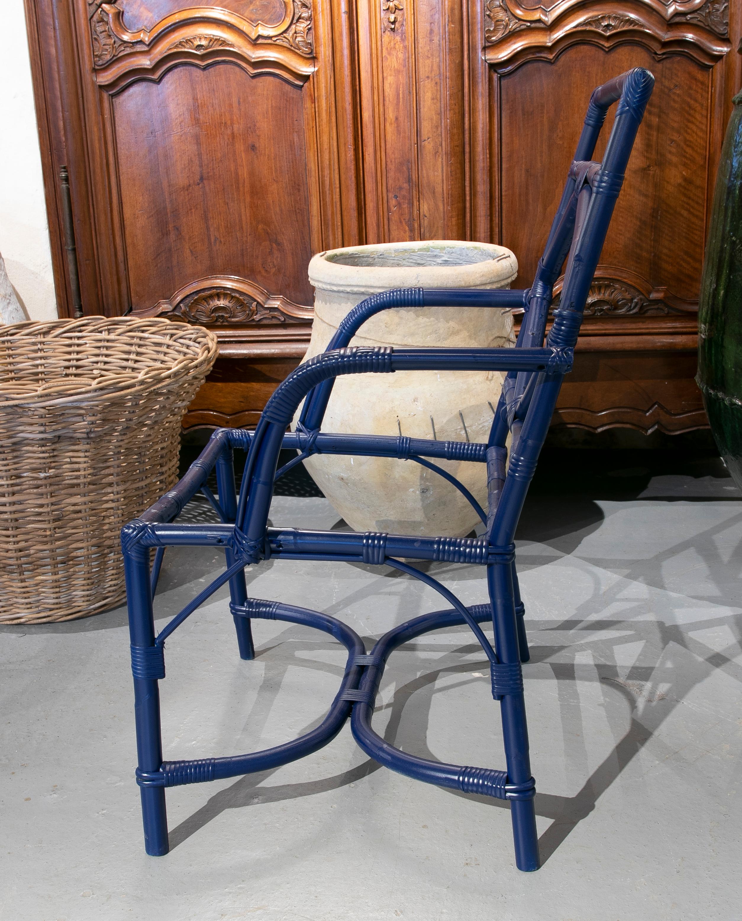 1980s Set of Eight Bamboo and Wicker Chairs Painted in Blue In Good Condition For Sale In Marbella, ES