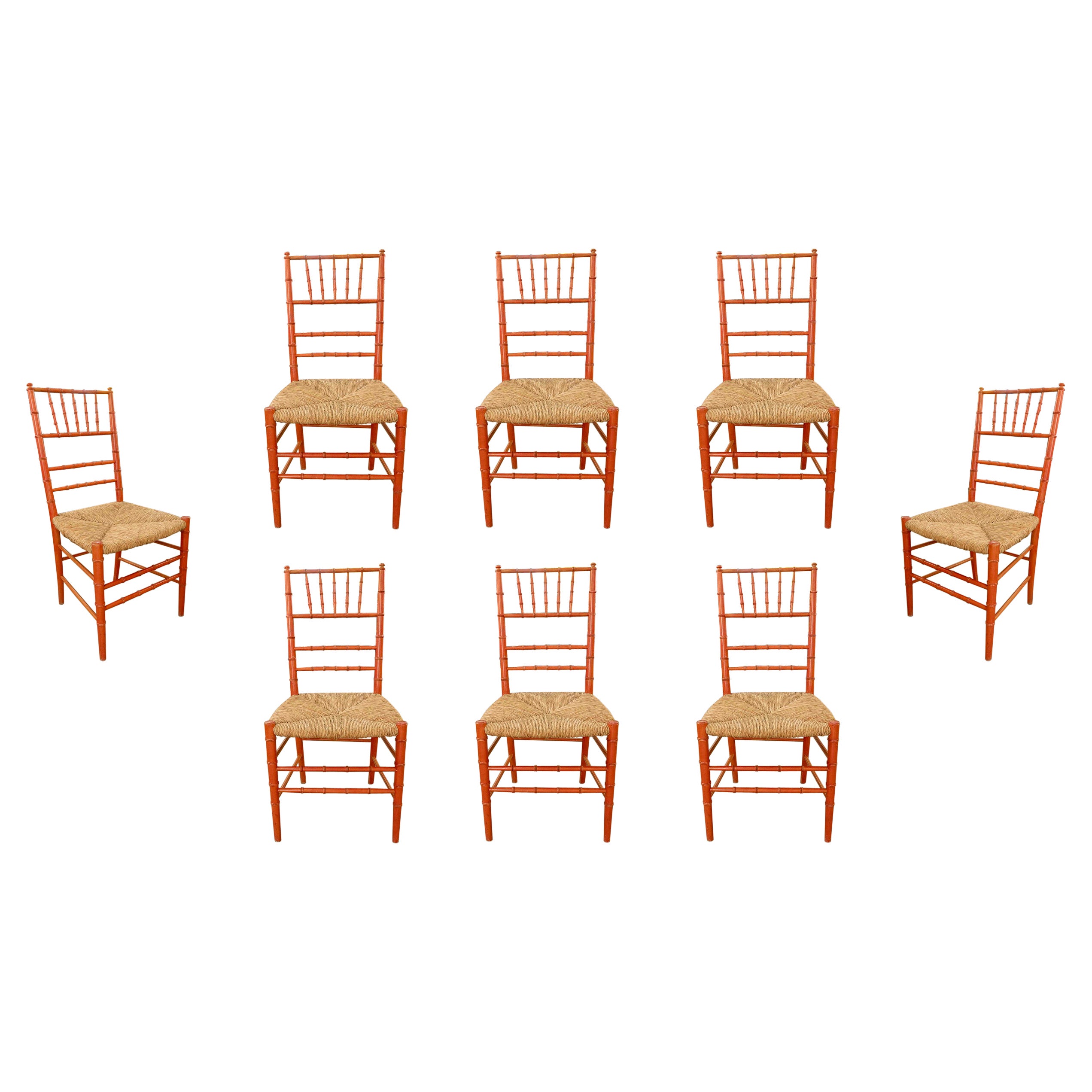 1980 Ensemble de huit chaises de style provençal en bois peint avec assise en vente