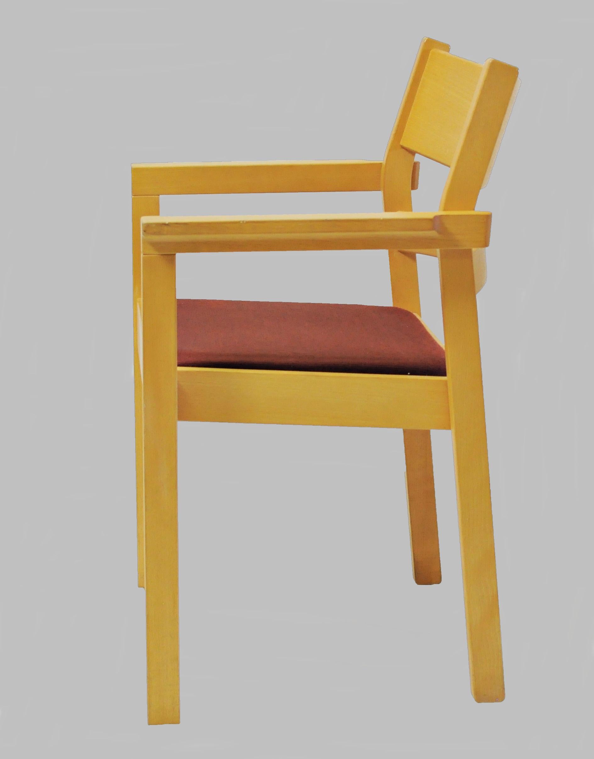 Danese Set di otto poltrone Hans J. Wegner Koldinghus in Beeche del 1980 in vendita