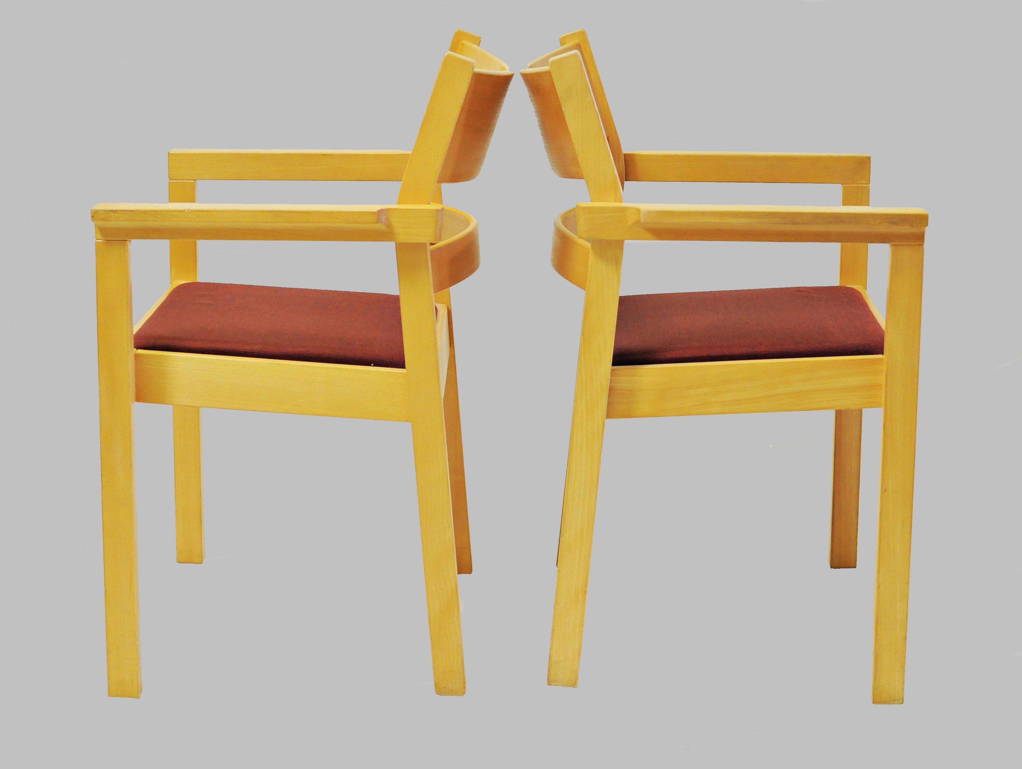 Set di otto poltrone Hans J. Wegner Koldinghus in Beeche del 1980 in vendita 1