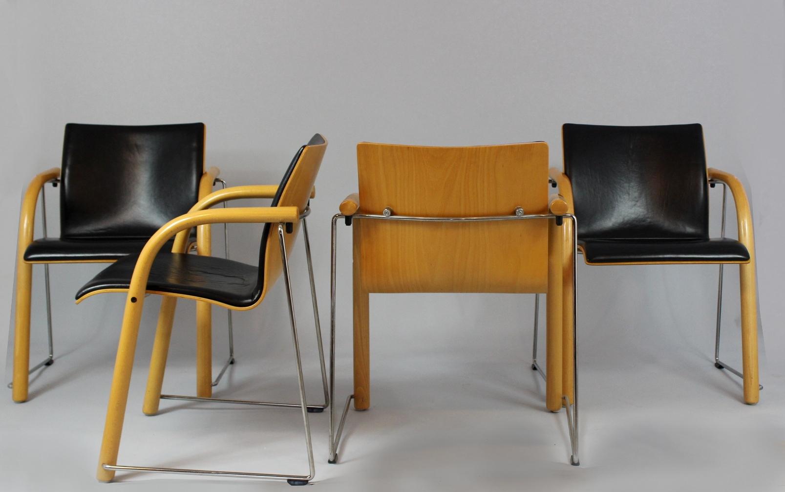 Modern 1980s Set of Four Chairs S320, Wulf Schneider and Ulrich Böhme for Thonet For Sale