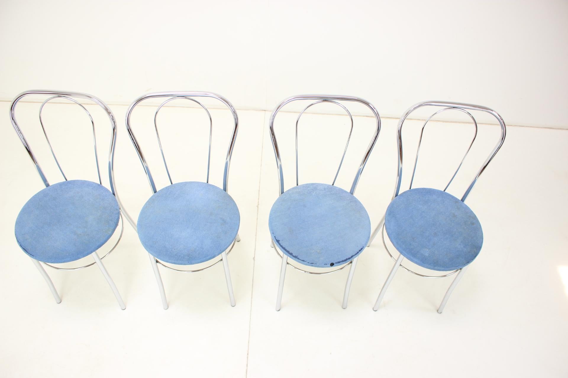 1980s Set of Four Chrome Dining Chairs, Italy In Good Condition For Sale In Praha, CZ
