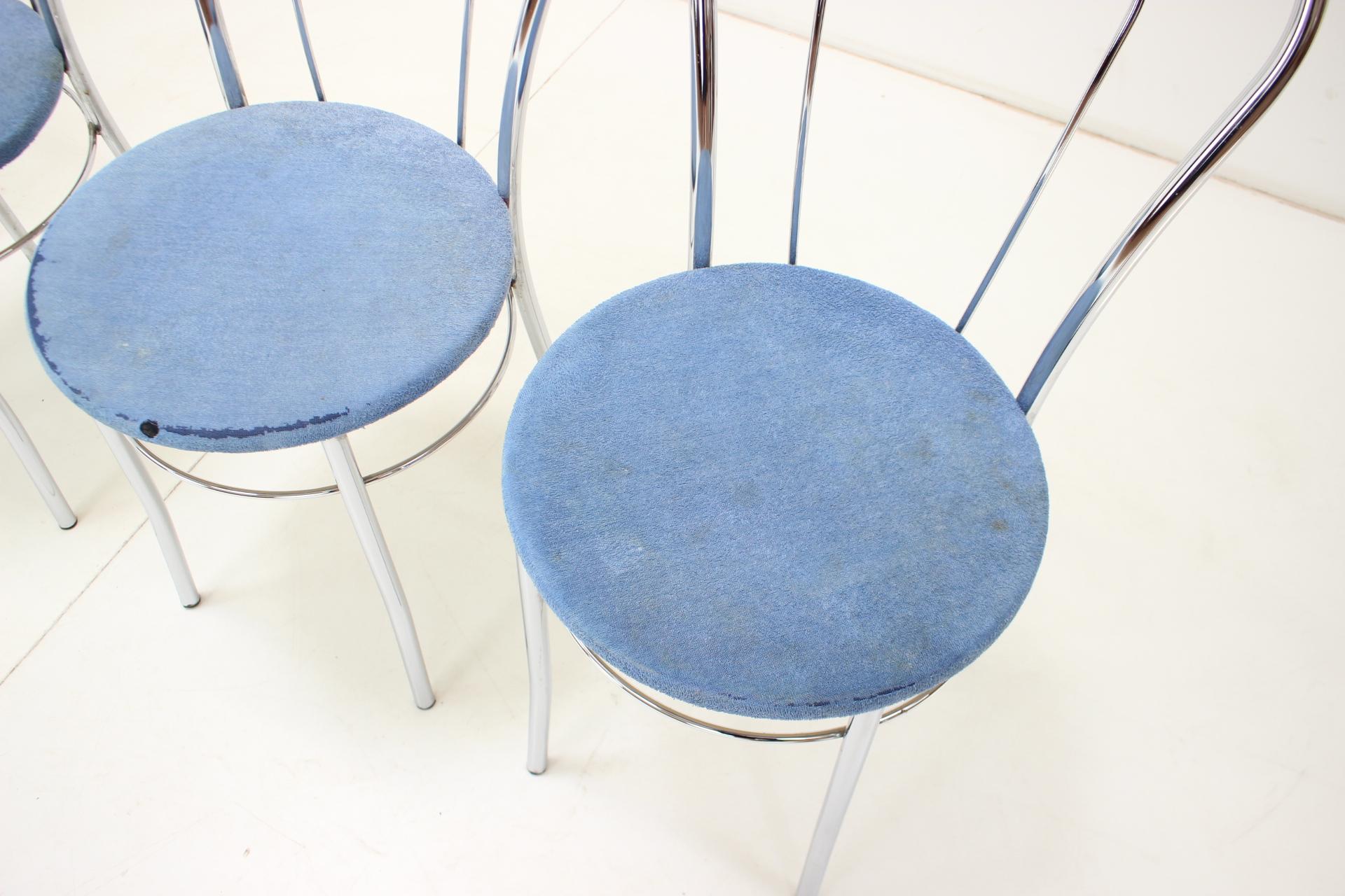 Fin du 20e siècle Ensemble de quatre chaises de salle à manger chromées des années 1980, Italie en vente