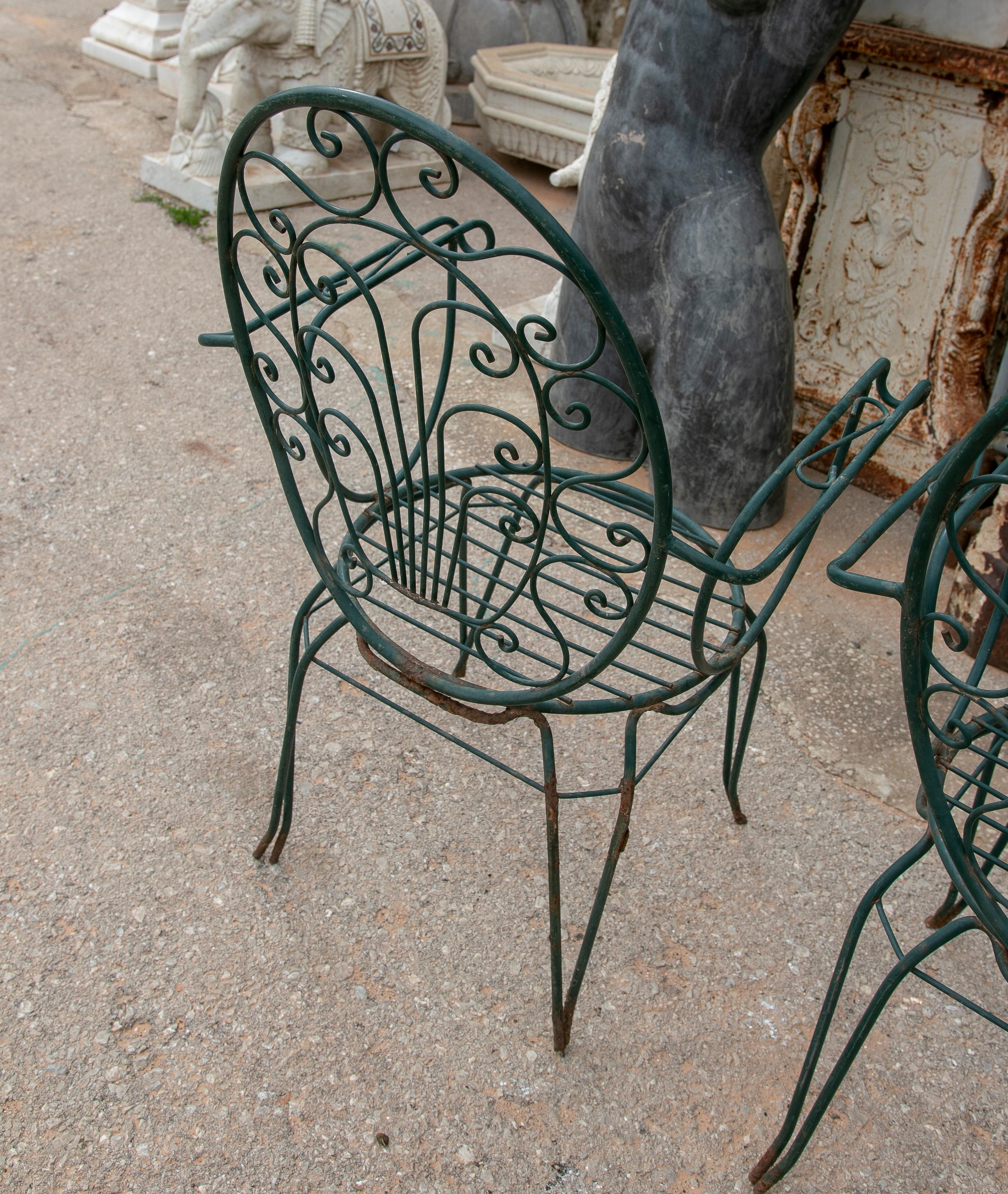 1980s Set of Four Green-Painted Iron Chairs  For Sale 5