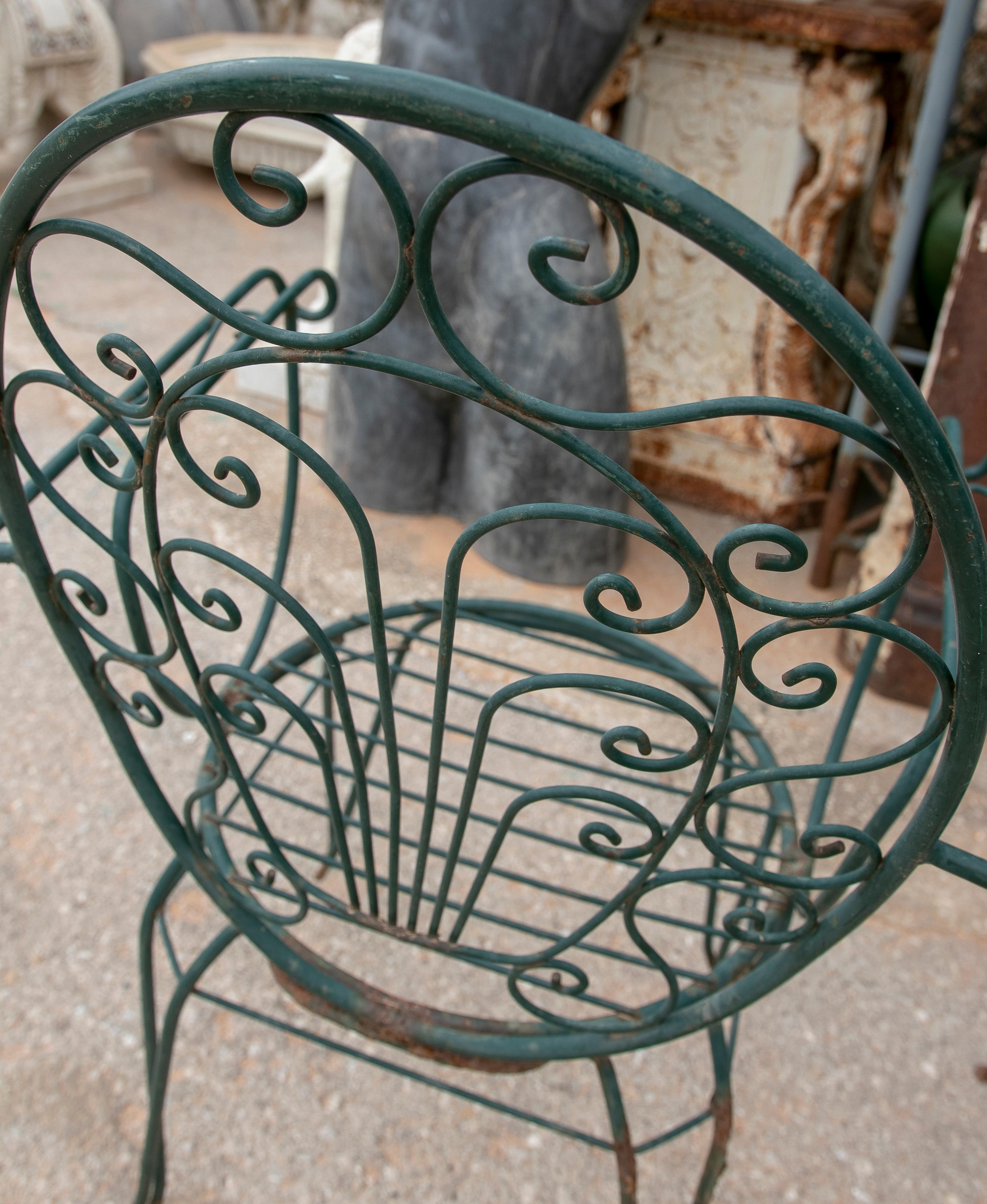 1980s Set of Four Green-Painted Iron Chairs  For Sale 8