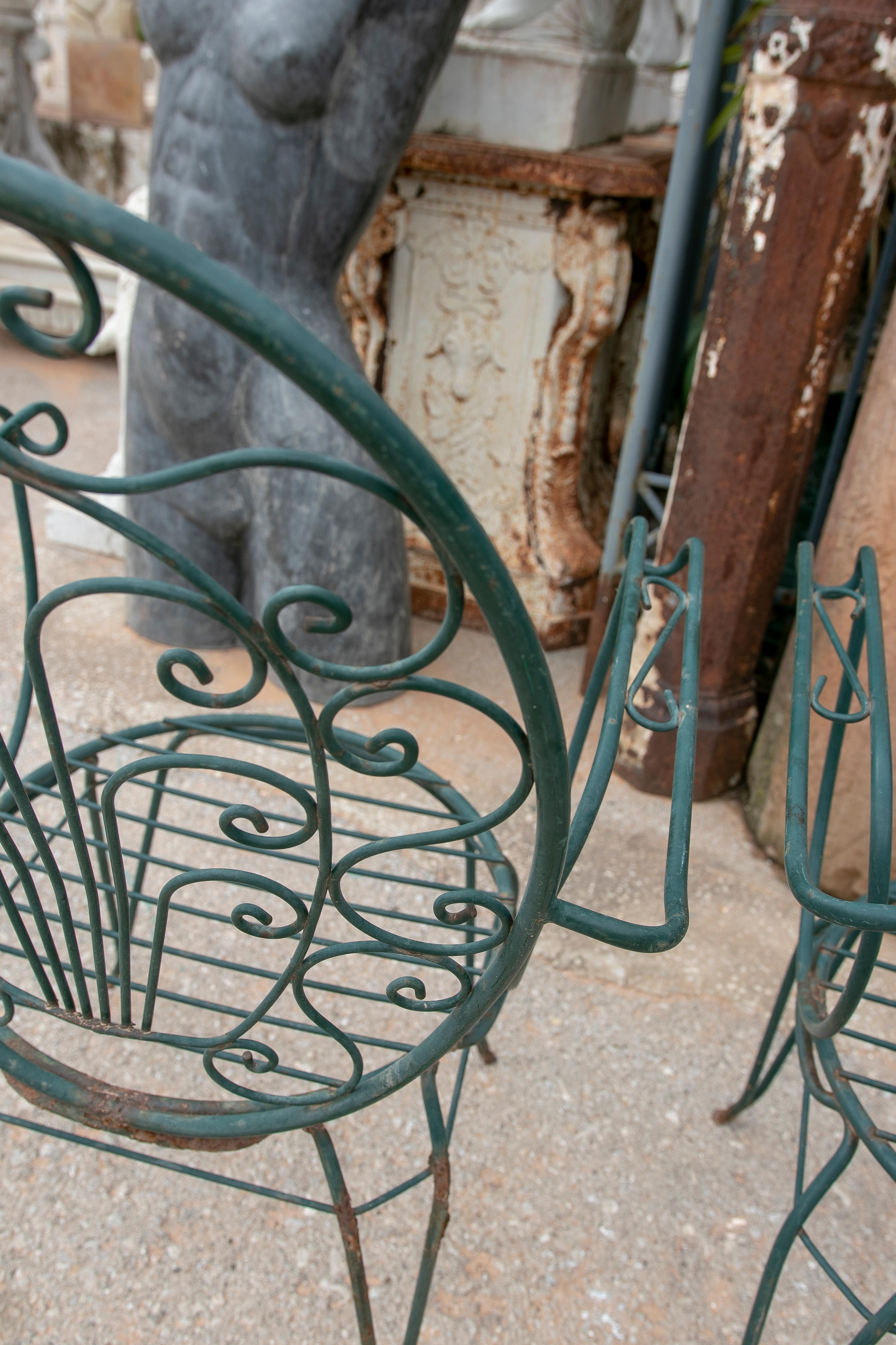 1980s Set of Four Green-Painted Iron Chairs  For Sale 9