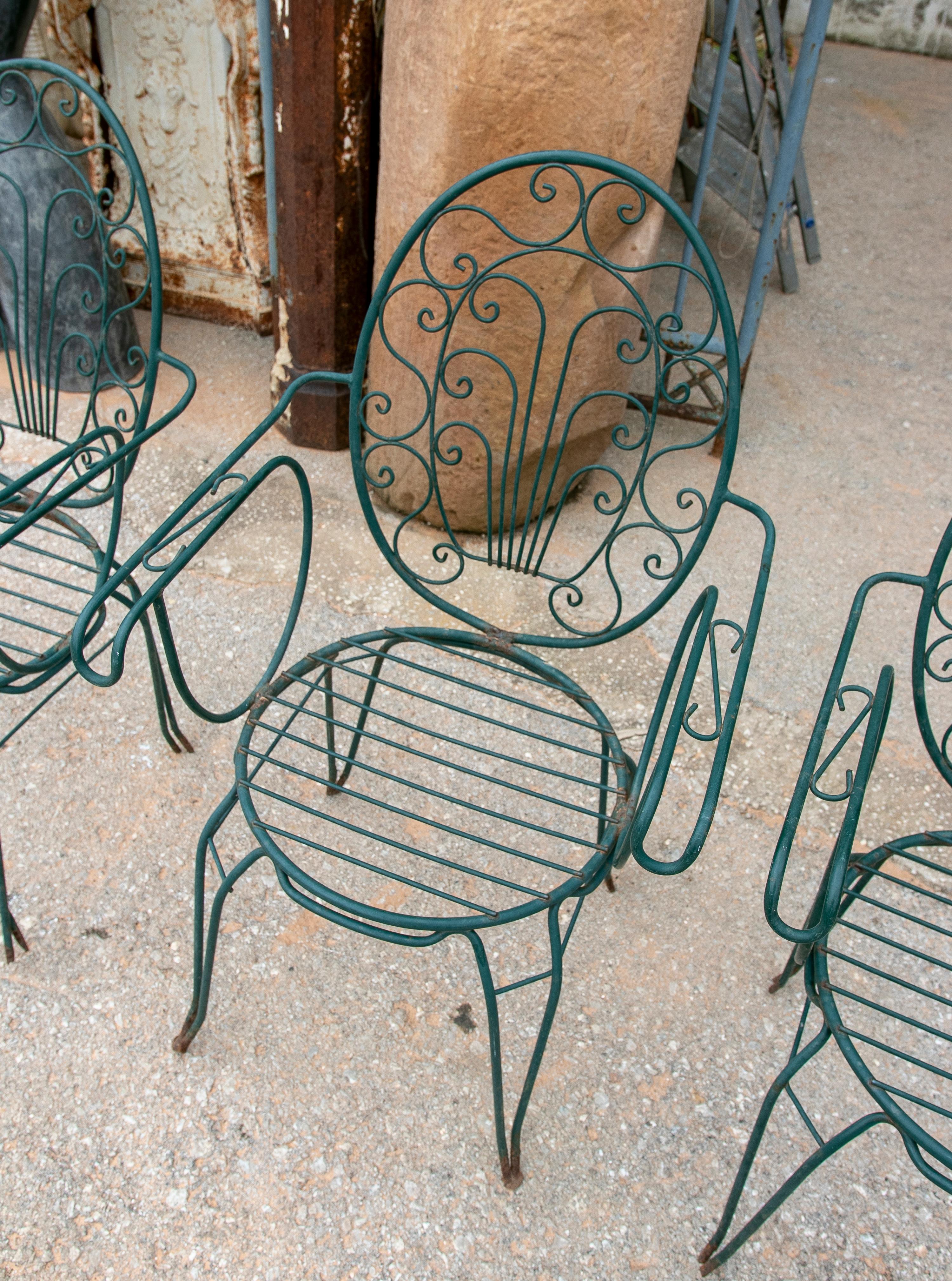 1980s Set of Four Green-Painted Iron Chairs  For Sale 2