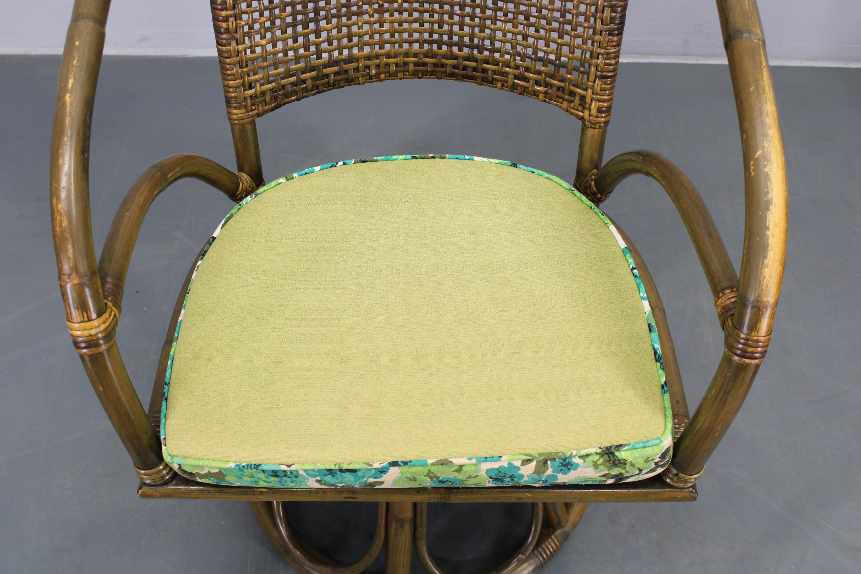 1980er Set aus vier Rattansesseln mit Stoffkissen im Angebot 6