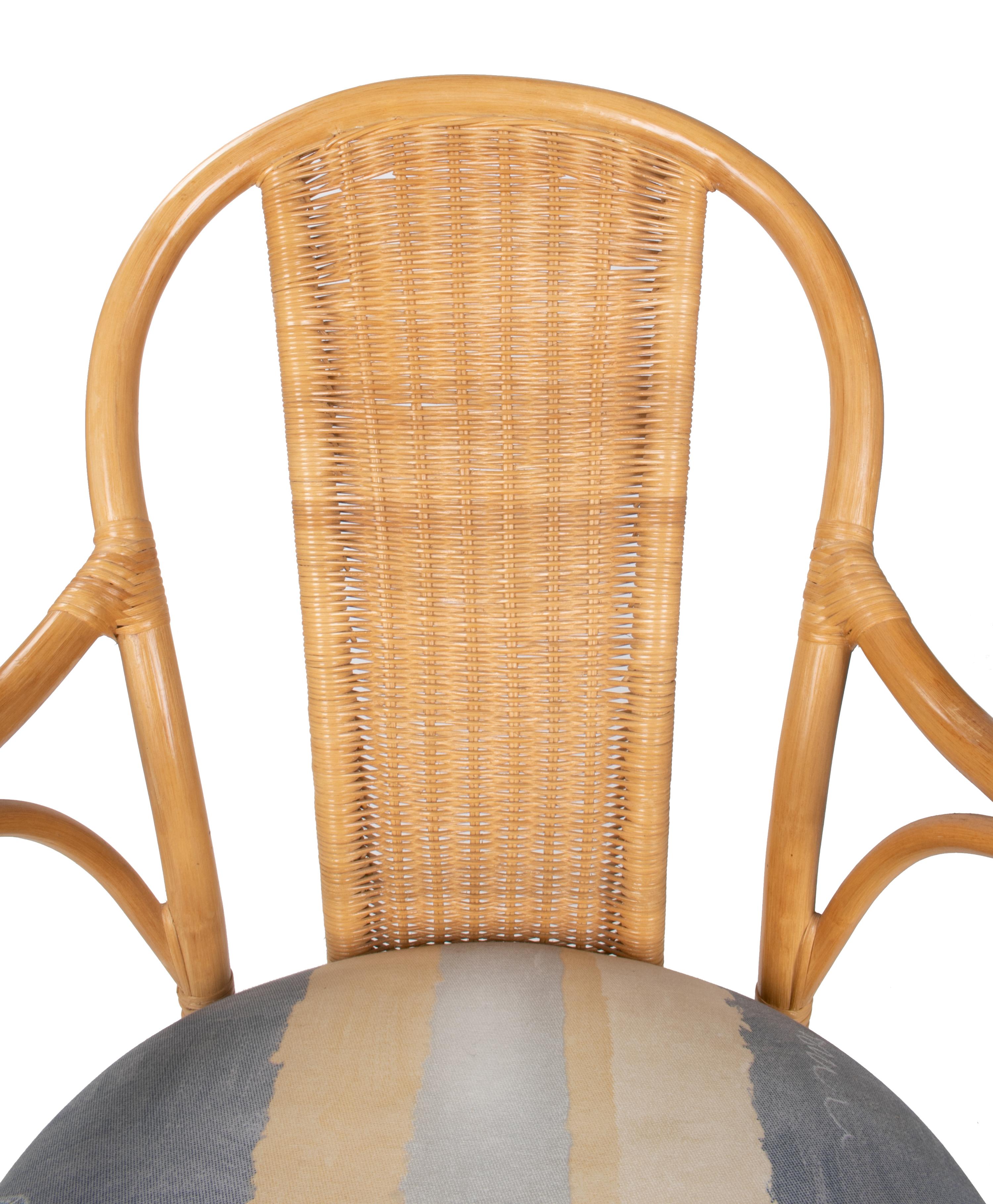 Set aus vier spanischen gepolsterten Sesseln aus Bambus und Korbweide, 1980er Jahre im Angebot 3