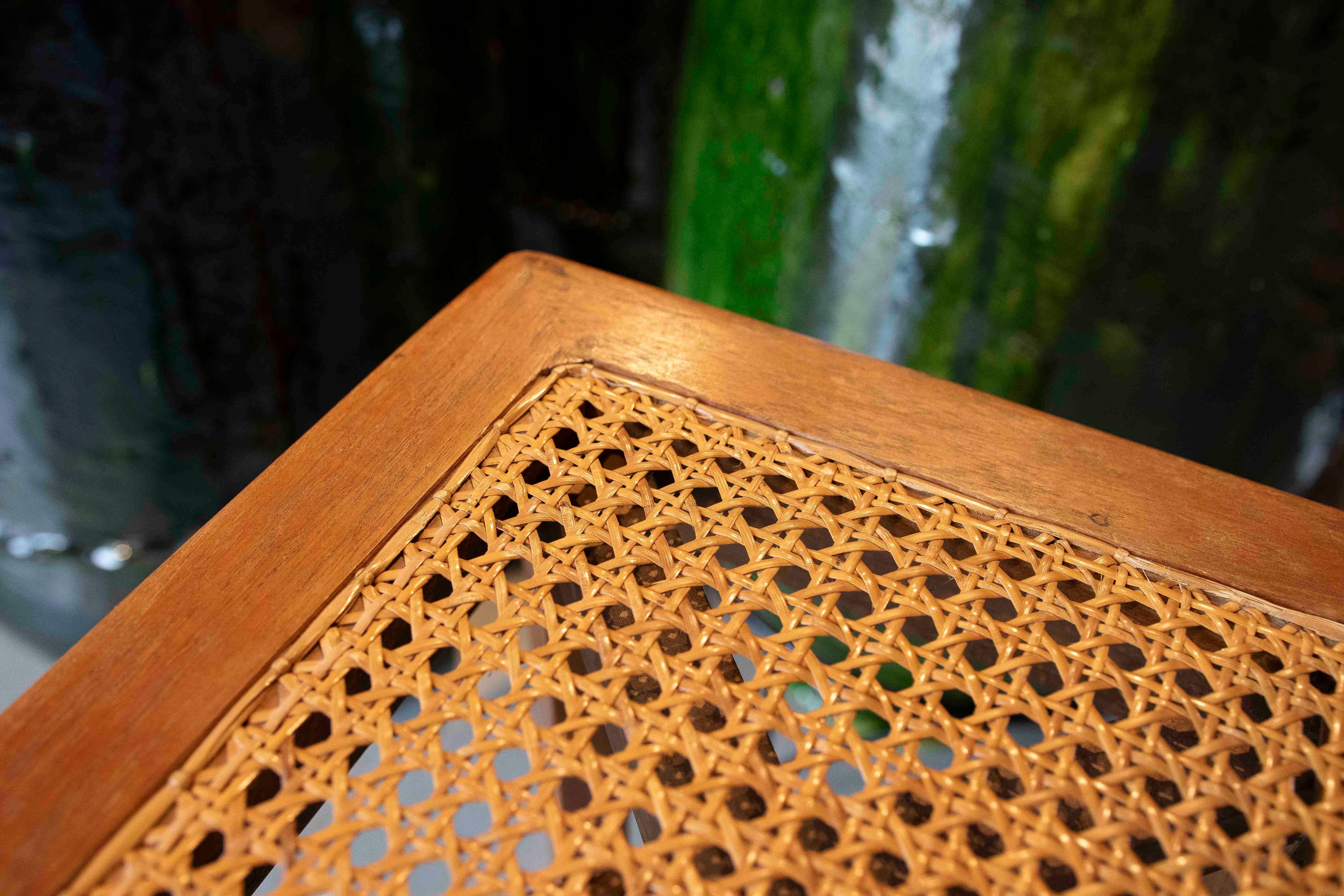 1980s Set of Four Wooden Stools with Wicker Seats For Sale 6