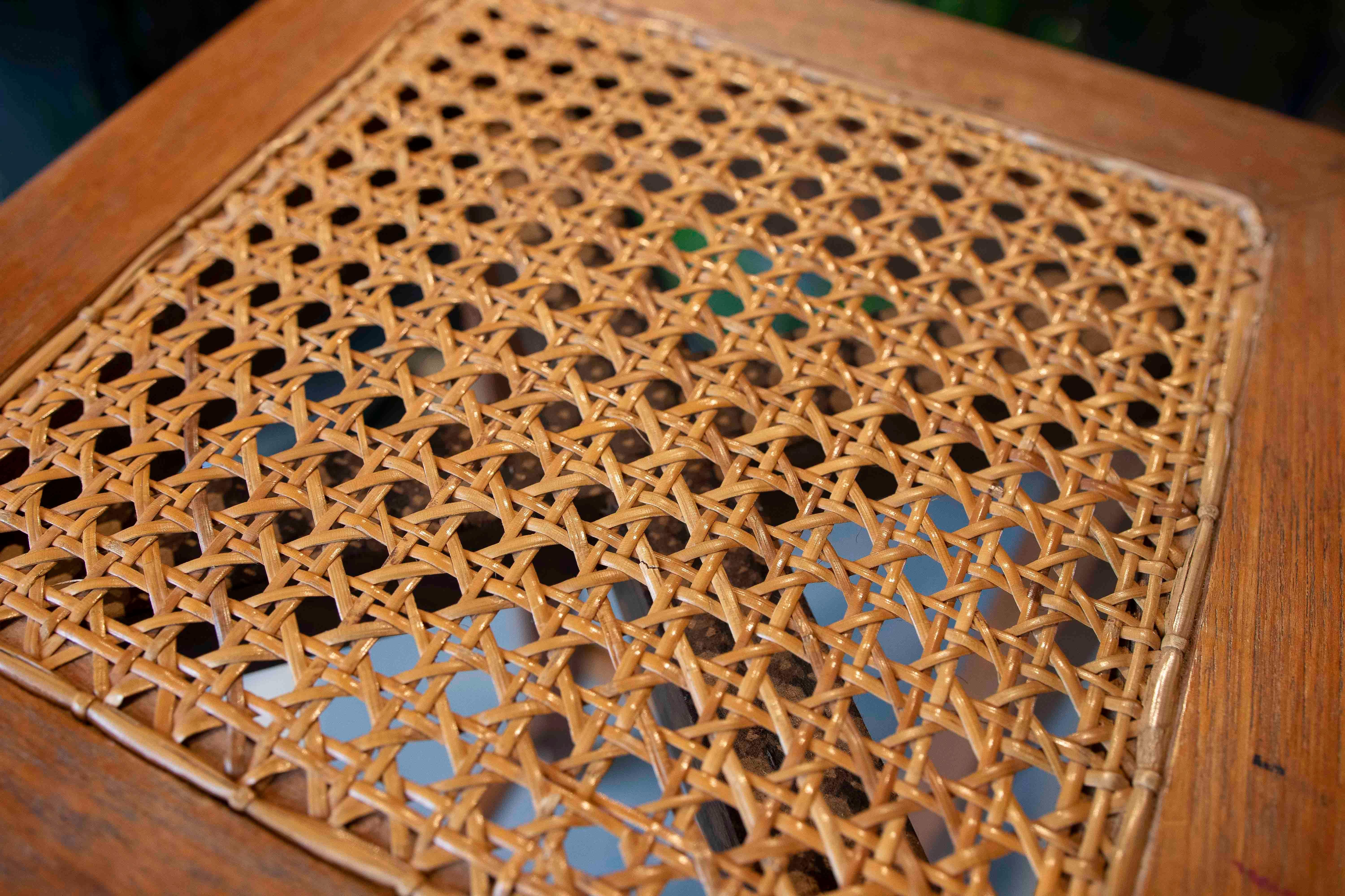 1980s Set of Four Wooden Stools with Wicker Seats For Sale 7