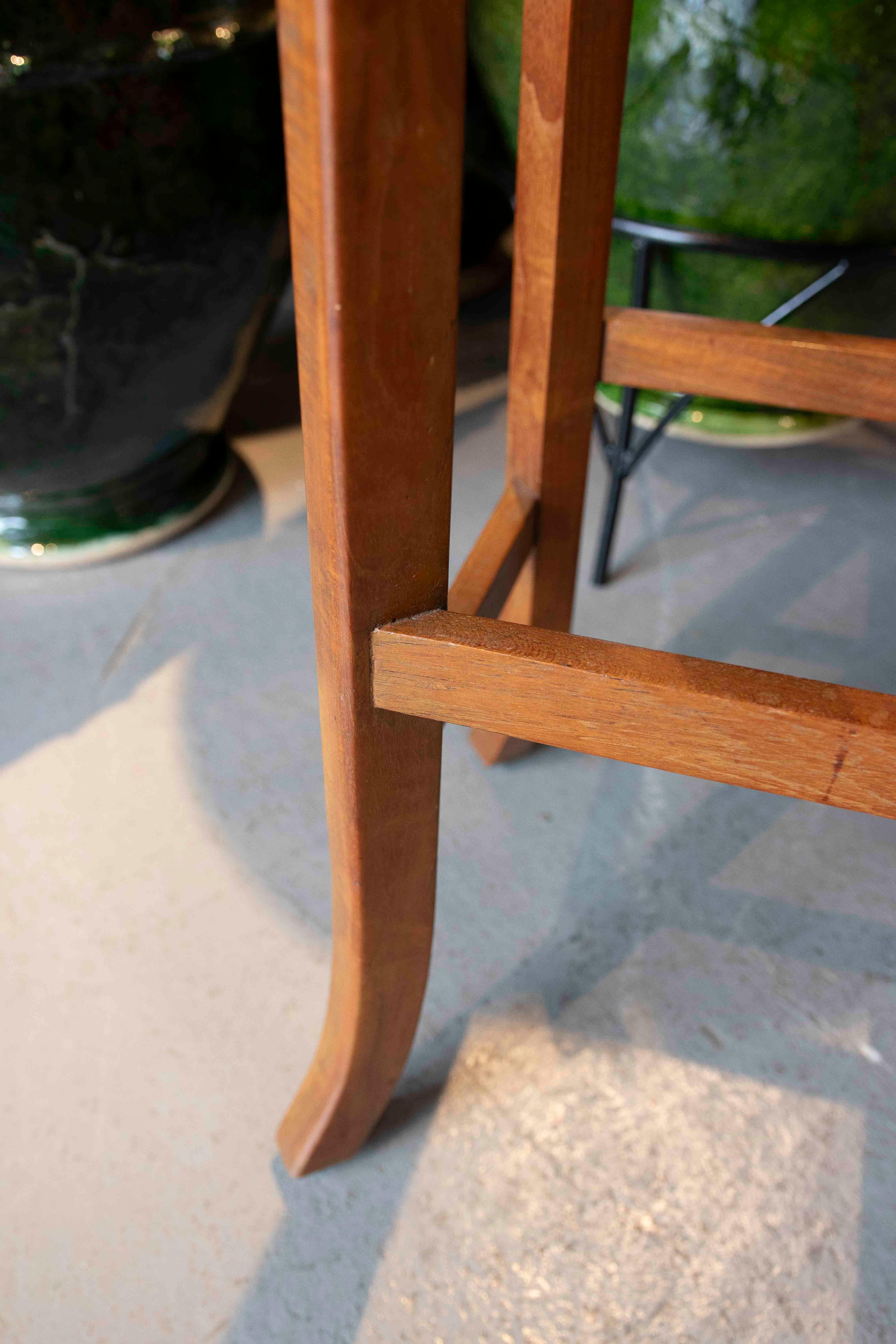 1980s Set of Four Wooden Stools with Wicker Seats For Sale 10