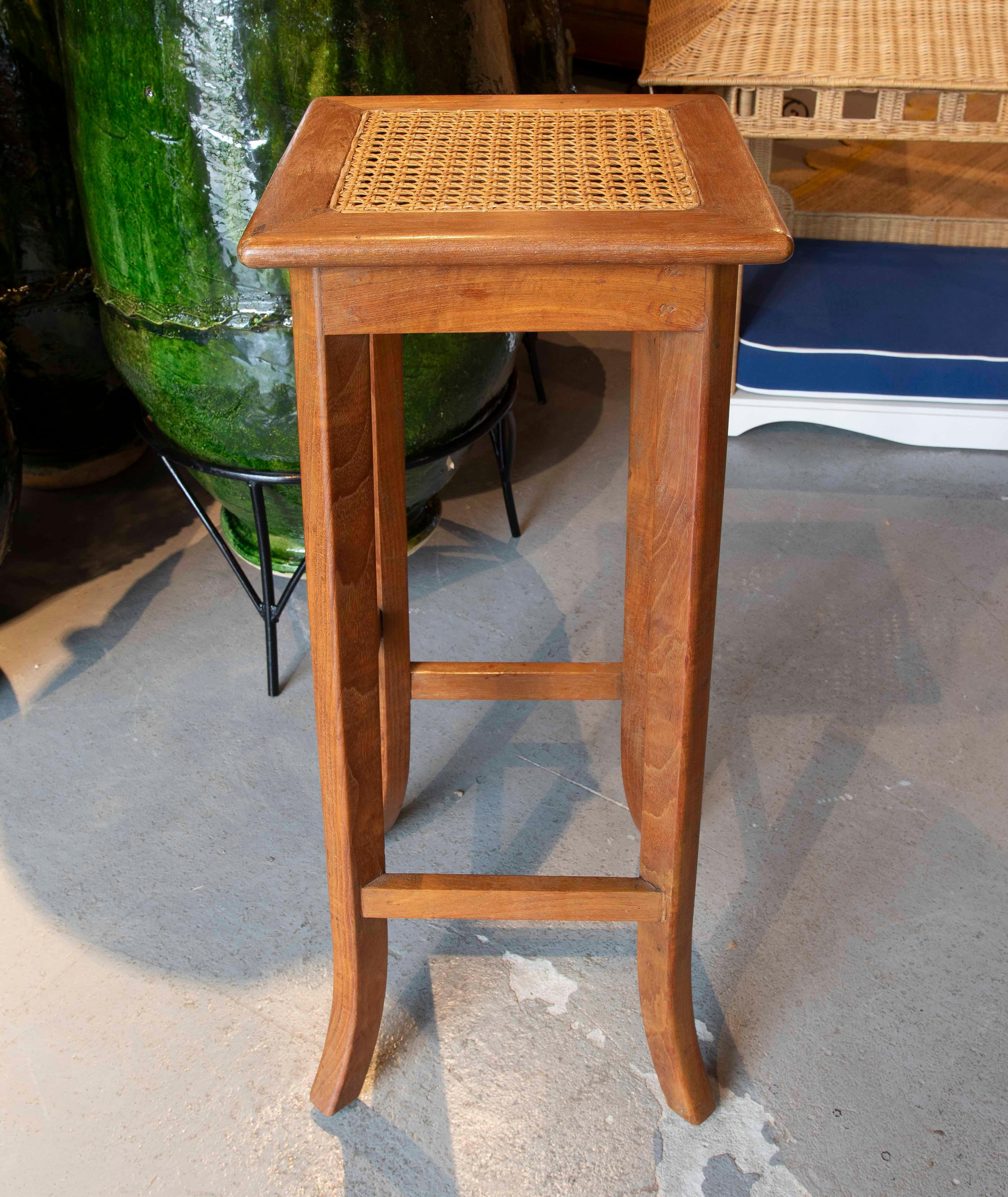 1980s Set of Four Wooden Stools with Wicker Seats In Good Condition For Sale In Marbella, ES