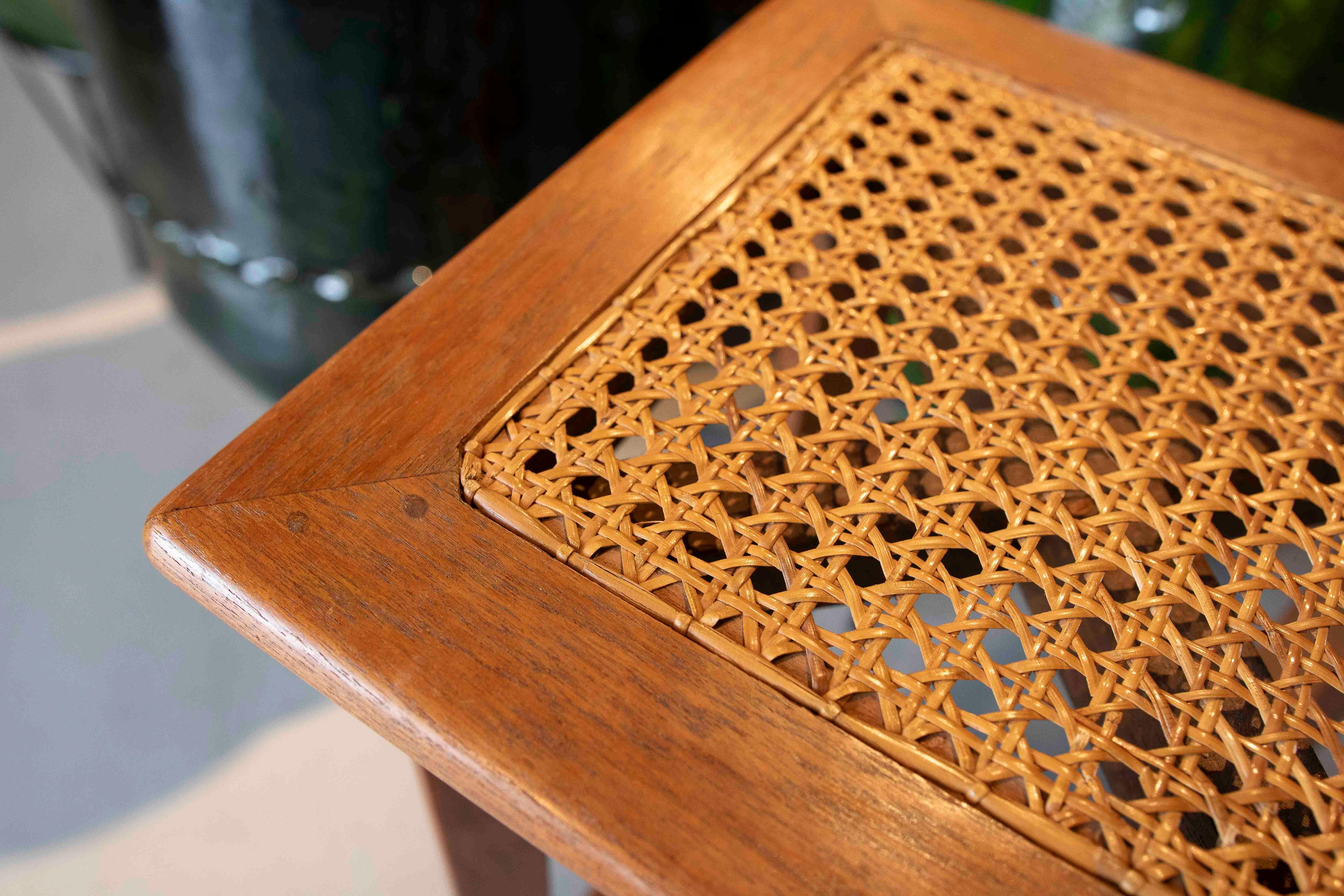1980s Set of Four Wooden Stools with Wicker Seats For Sale 5