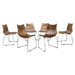 Ensemble de six chaises de salle à manger scandinaves en teck des années 1980