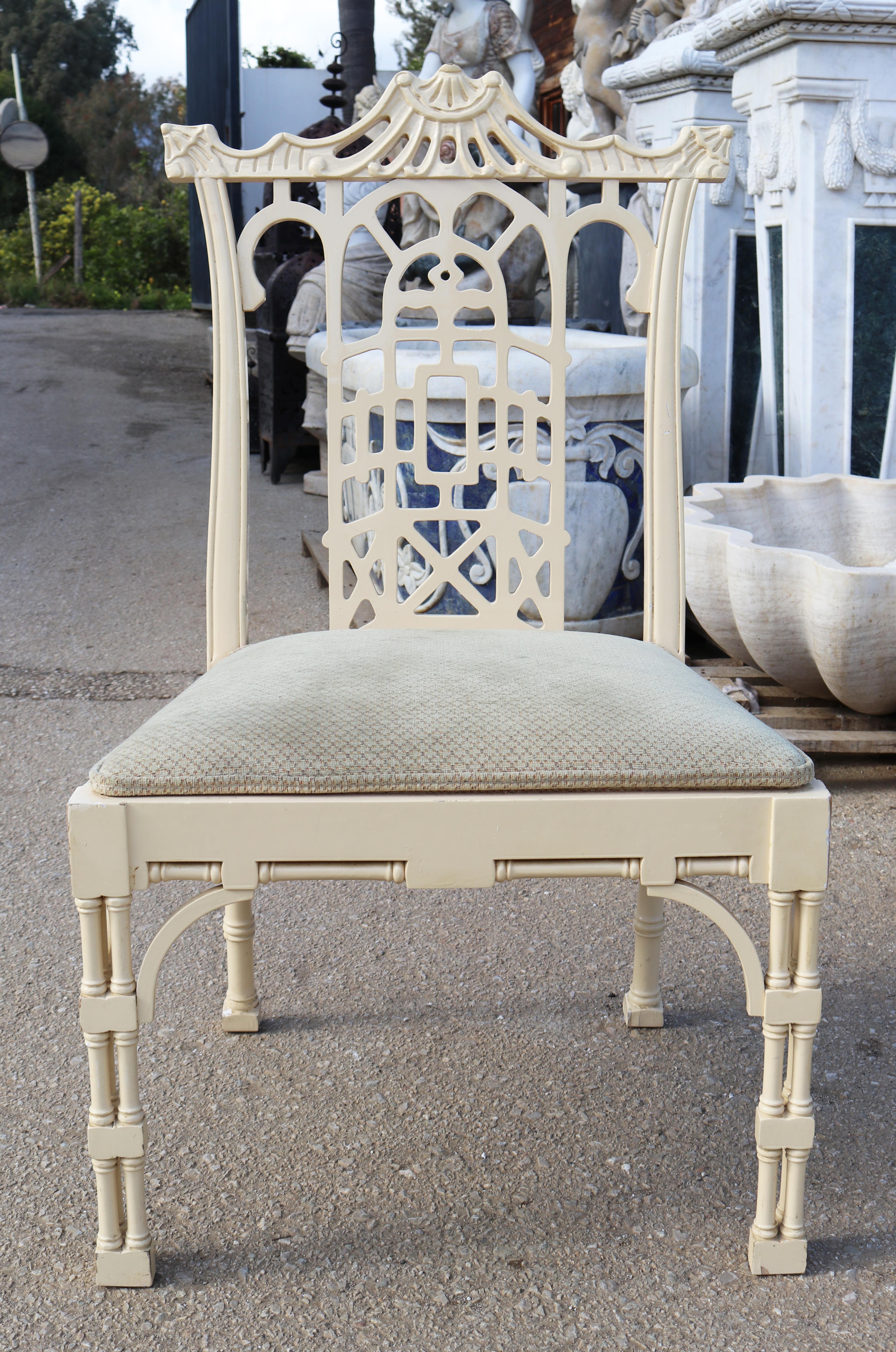 1980s Set of Six Spanish White Lacquer Oriental Chinoiserie Pagoda Dining Chairs 3