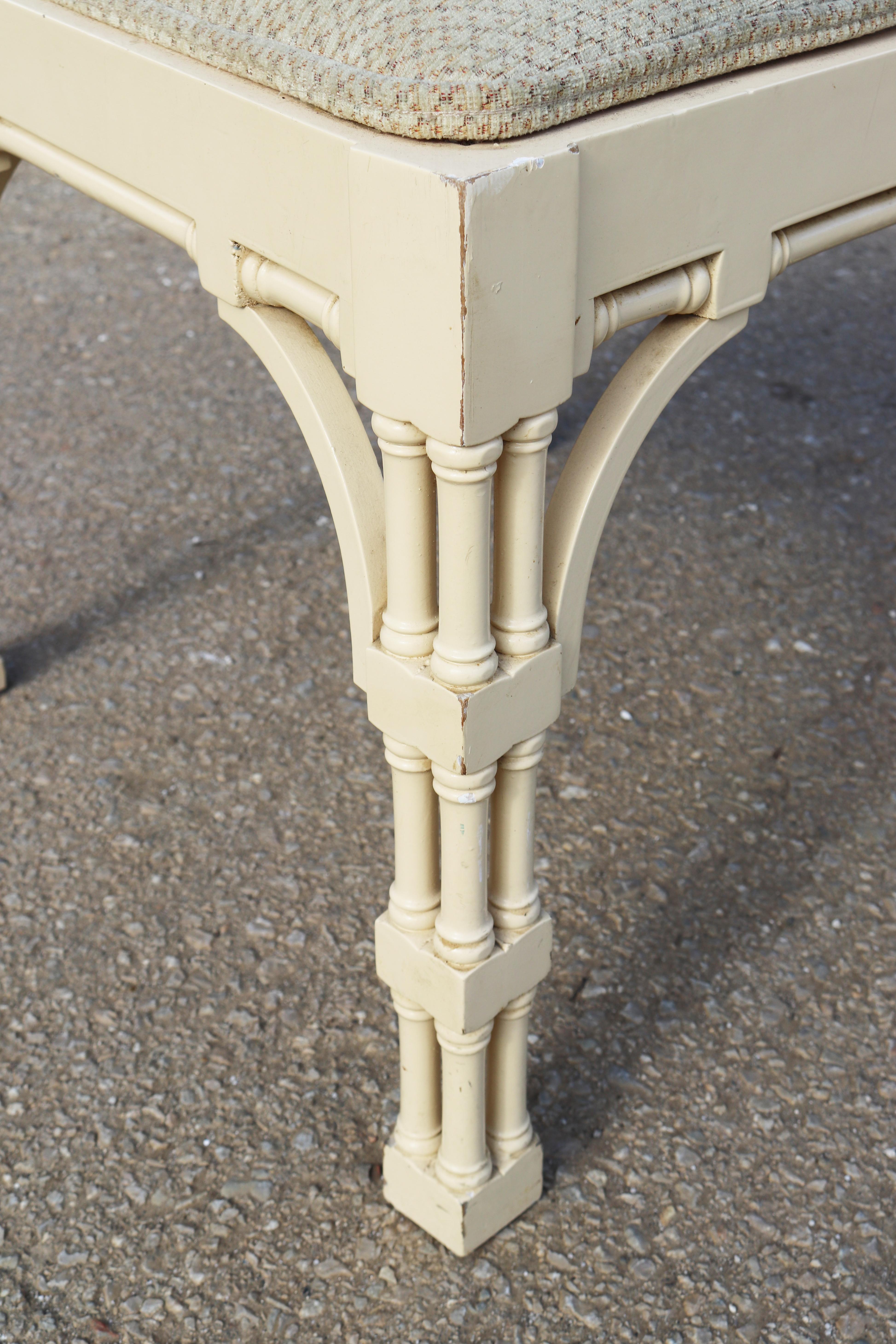 1980s Set of Six Spanish White Lacquer Oriental Chinoiserie Pagoda Dining Chairs 7