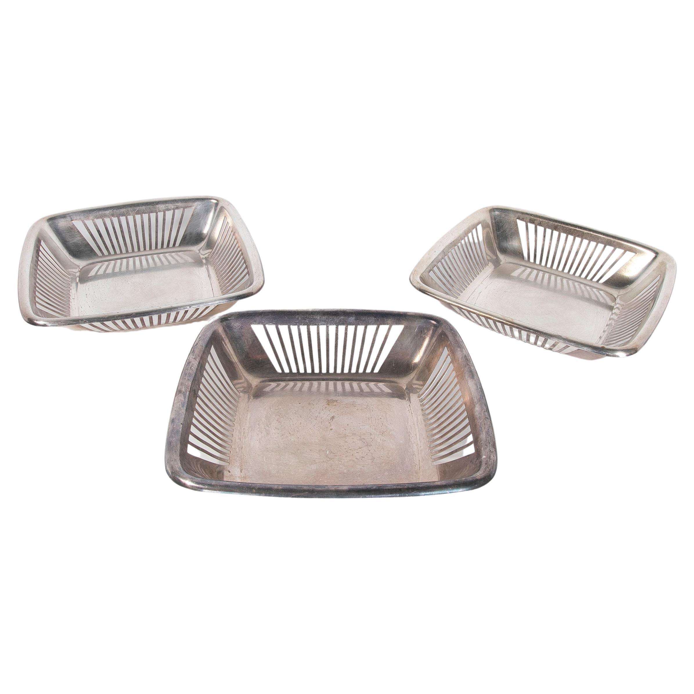 1980s Set of Three Square Silver Plated Metal Trays For Sale