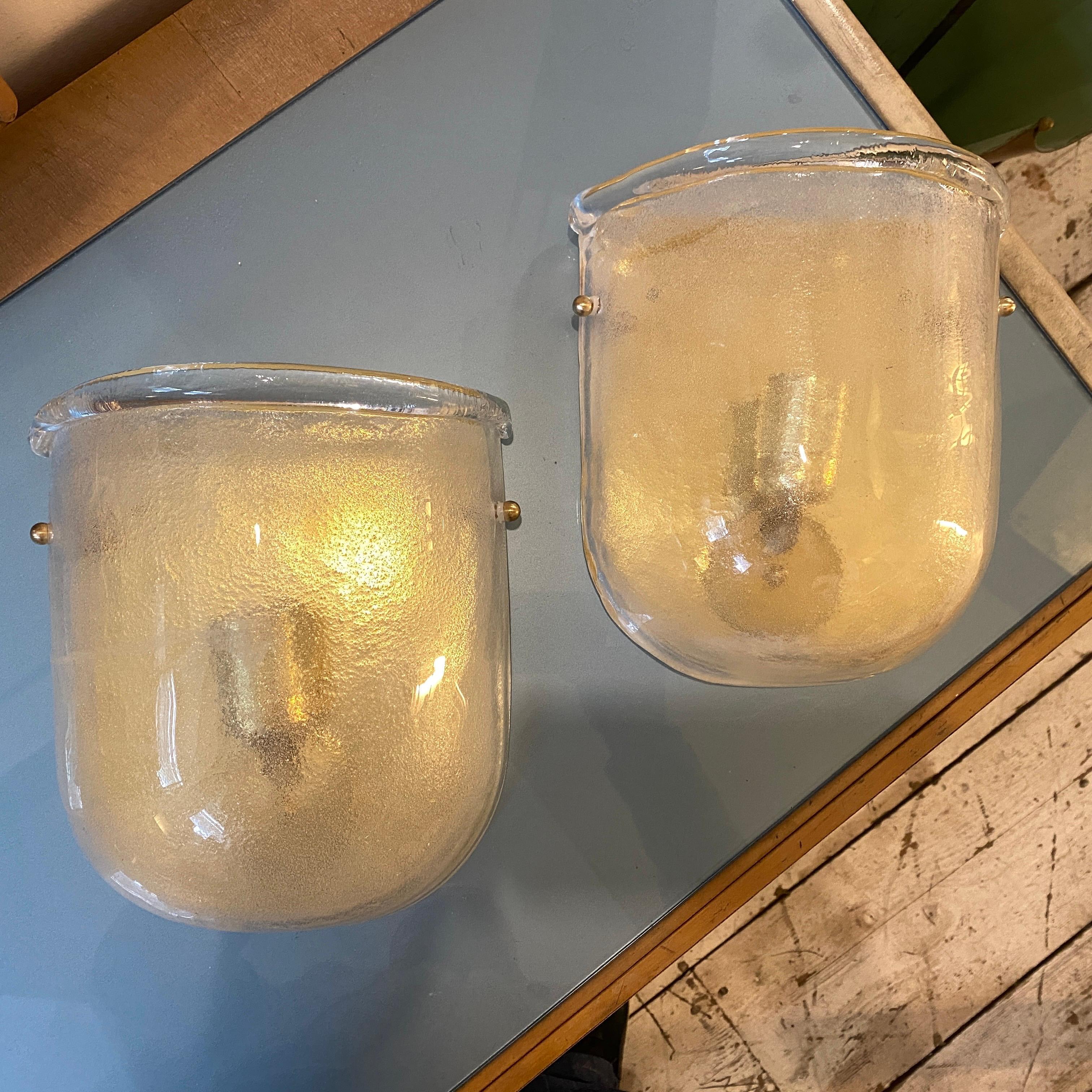 1980s Set of Two Mid-century Modern Brass and Murano Glass Wall Sconces 2