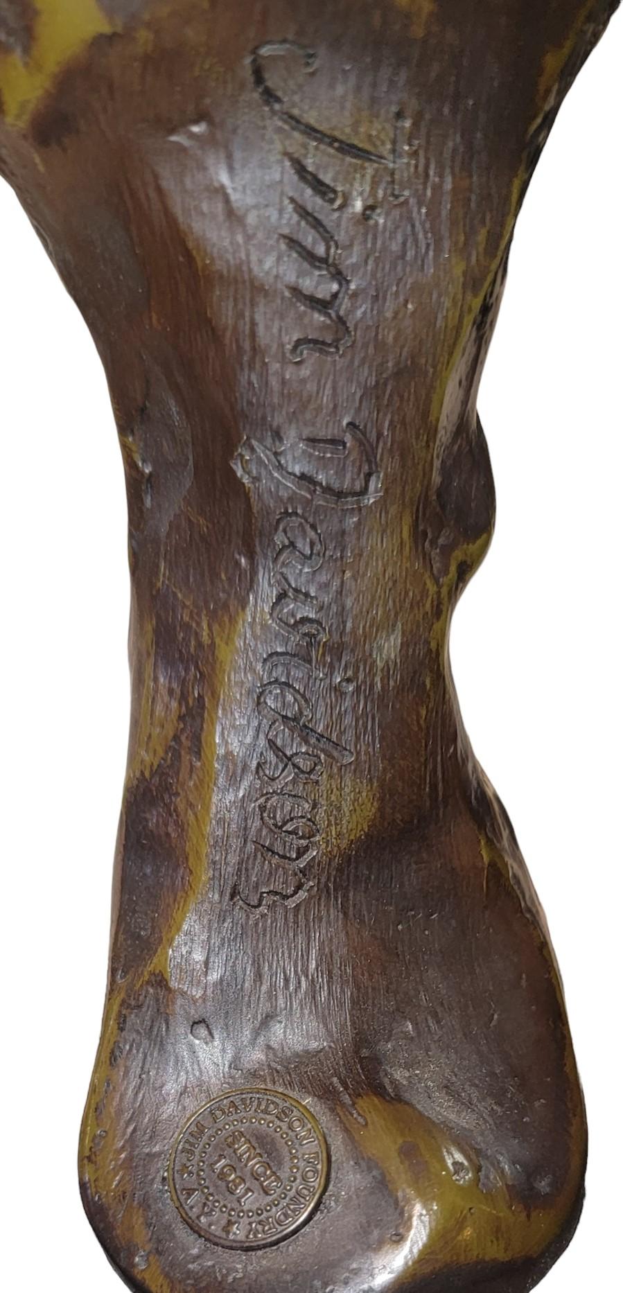 Scultura in bronzo firmata Jim Davidson degli anni '80 con base in marmo nero In condizioni buone in vendita a Pasadena, CA