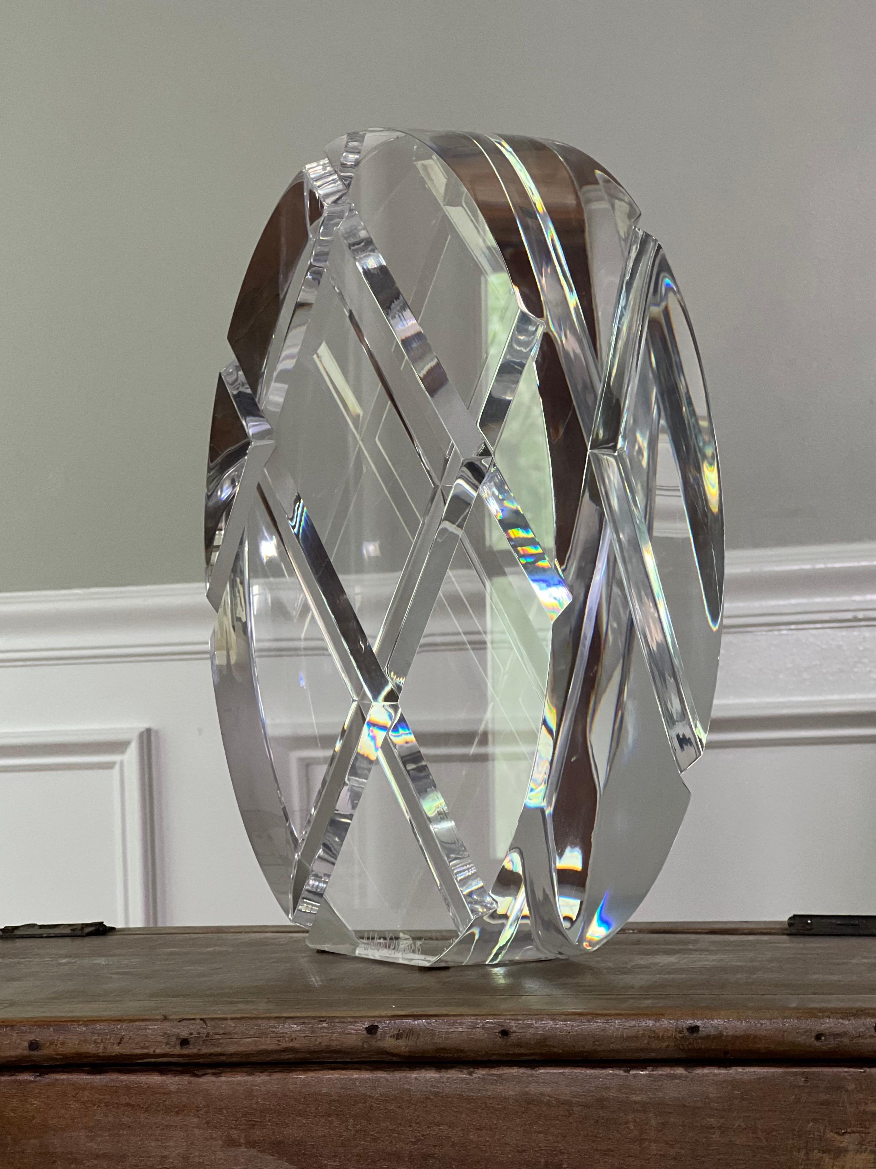 Nordamericano Scultura geometrica rotonda in lucite degli anni '80 firmata da Walter Prosper in vendita