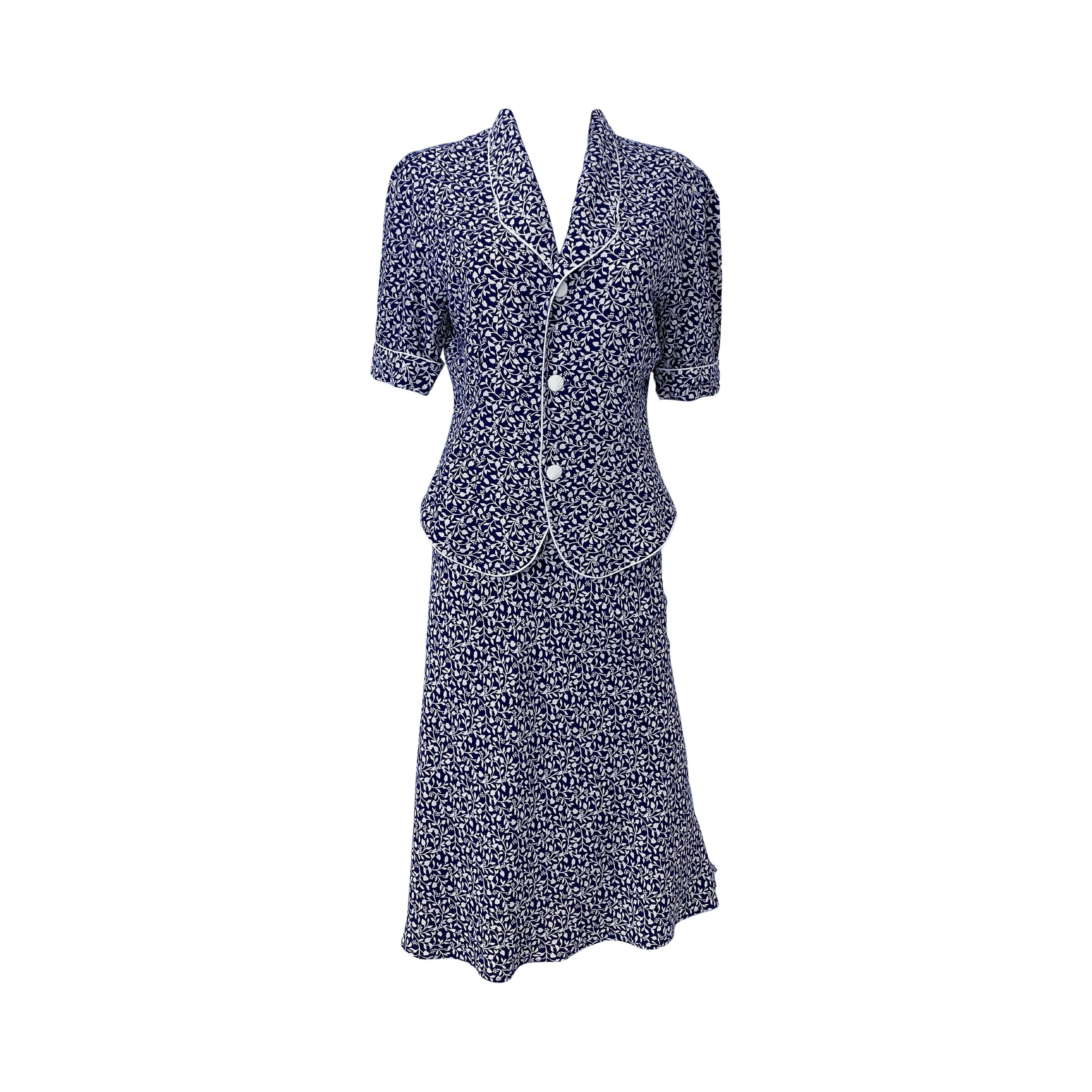 1980s Silky Fluid Fabric Blue and White Skirt Suit with Short Sleeves Size 8