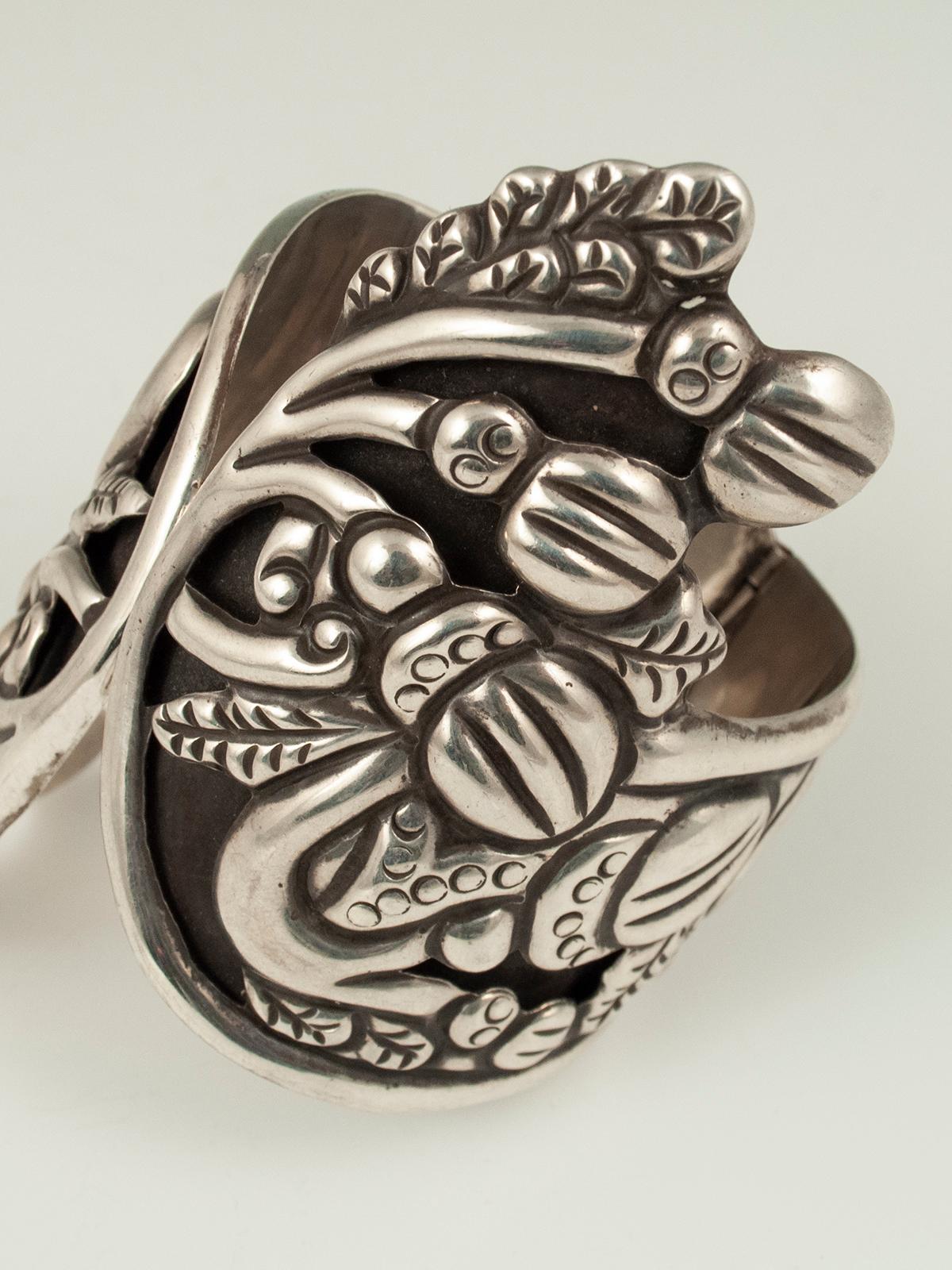 1980s Silver Clamper Bracelet, Taxco, Mexico For Sale 3