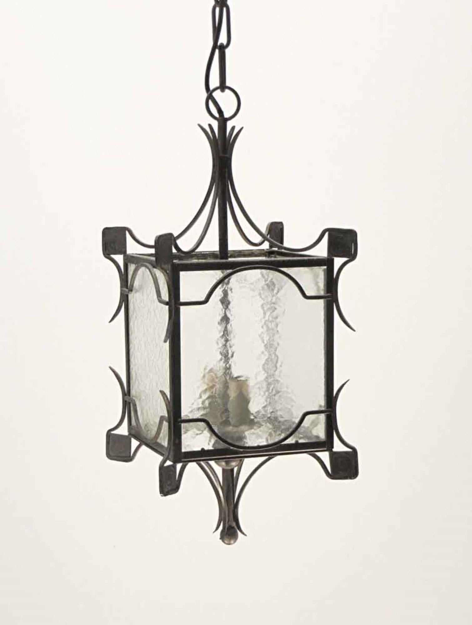 1980s Simple Wrought Iron and Clear Hammered Glass Pendant Ceiling Lantern In Good Condition In New York, NY