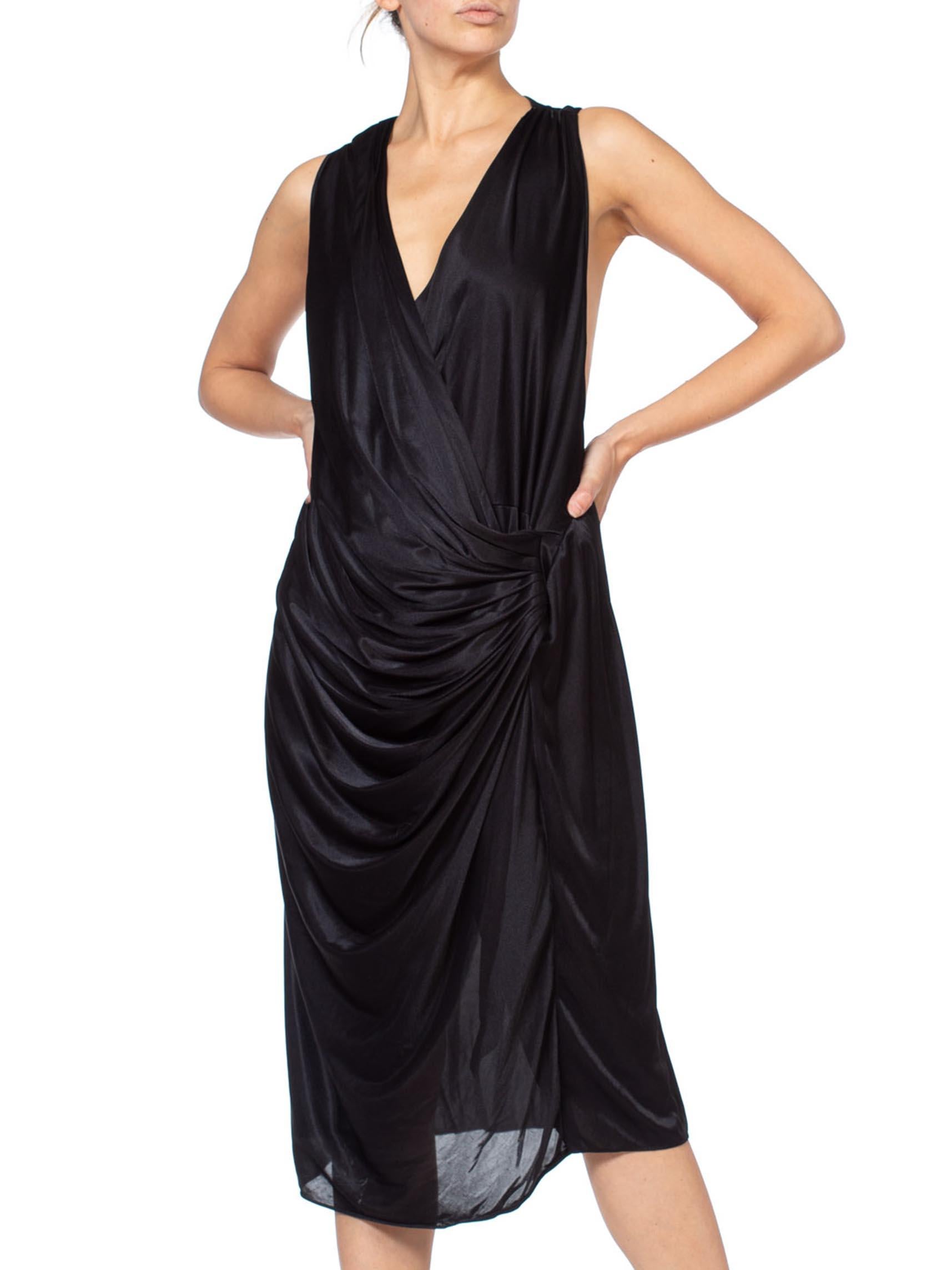 Vestido de cóctel de los años 80 negro de poliéster y punto tricot inspirado en Vionnet en venta 1