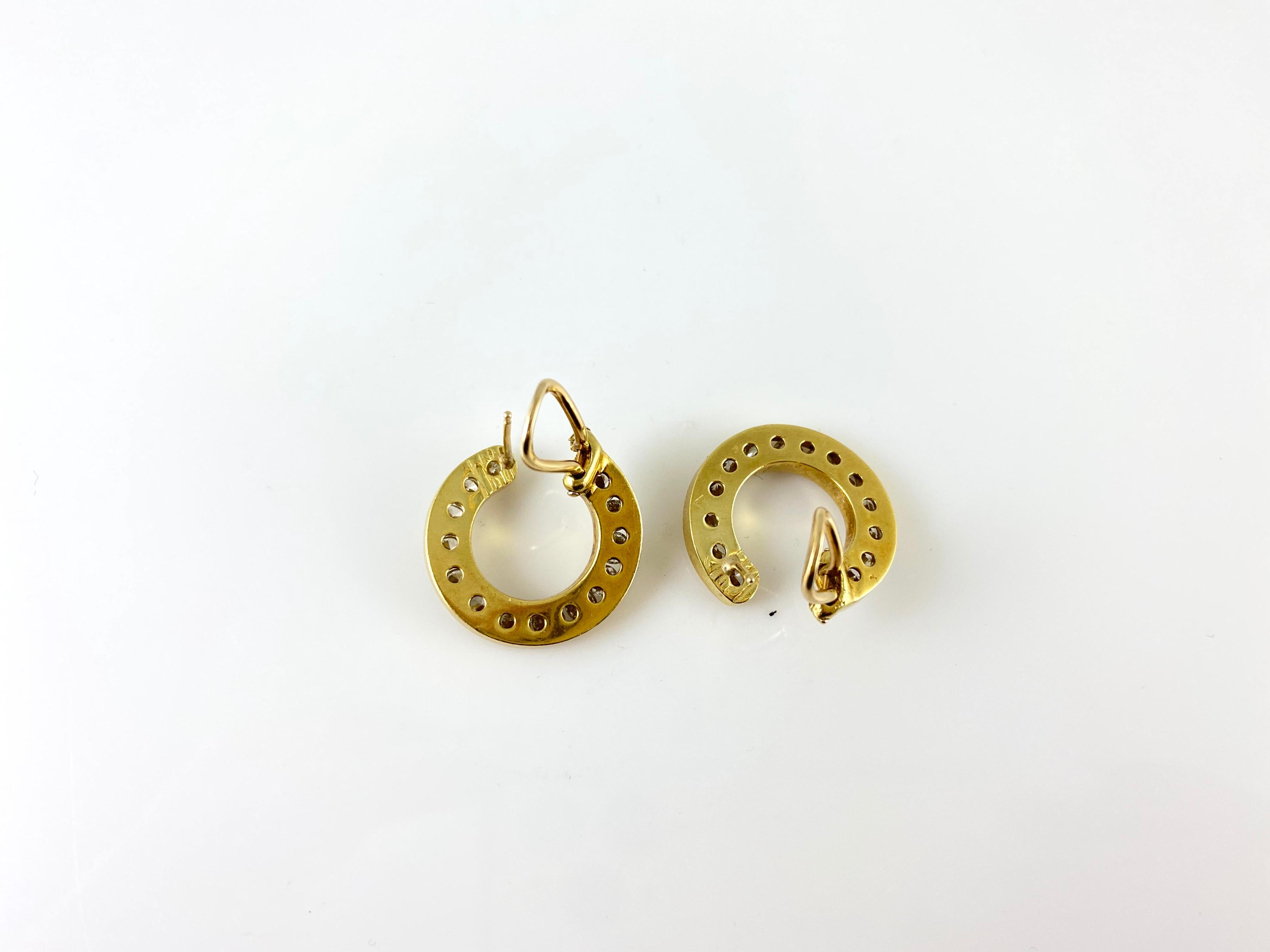 1980s Small Round Hoop Earring with Round Diamonds In Excellent Condition In New York, NY