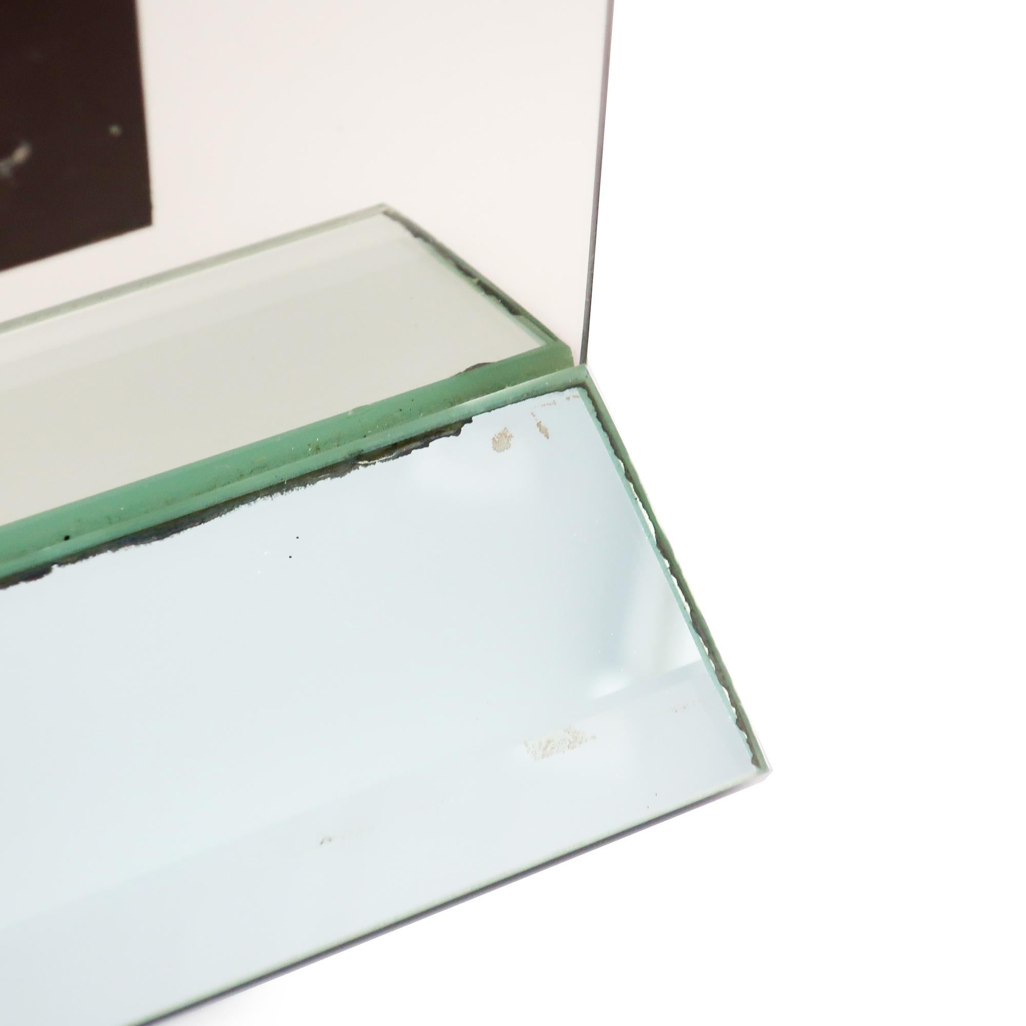 1980s Smoked Glass and Mirror Clock by John Gilmore for Accessories Art In Good Condition For Sale In Brooklyn, NY