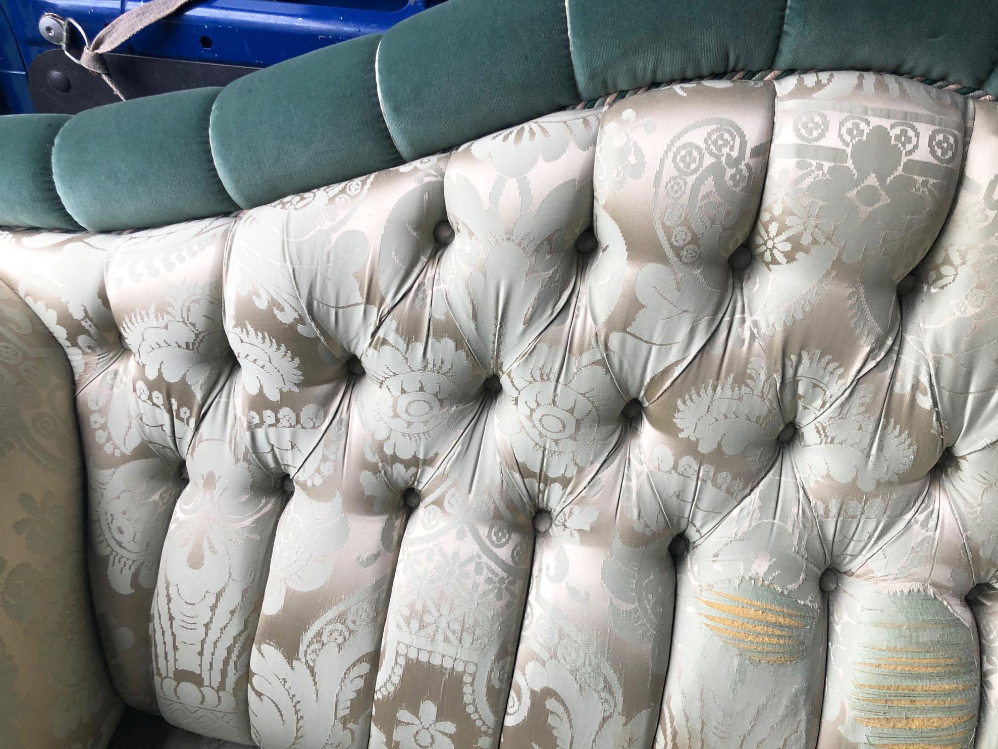 1980s Sofa and Armchair in Satin Zanaboni Milano Chester Silk In Fair Condition For Sale In Buggiano, IT